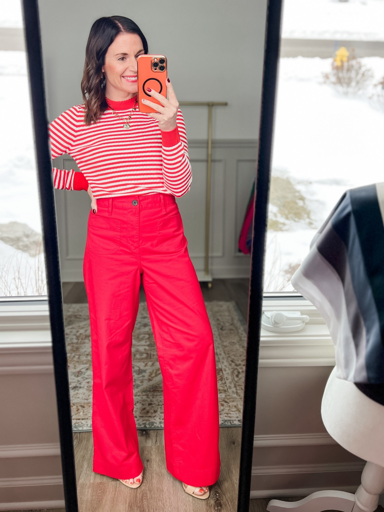 Top XS 
Pants XS Short 

#LTKPetite #LTKOver40