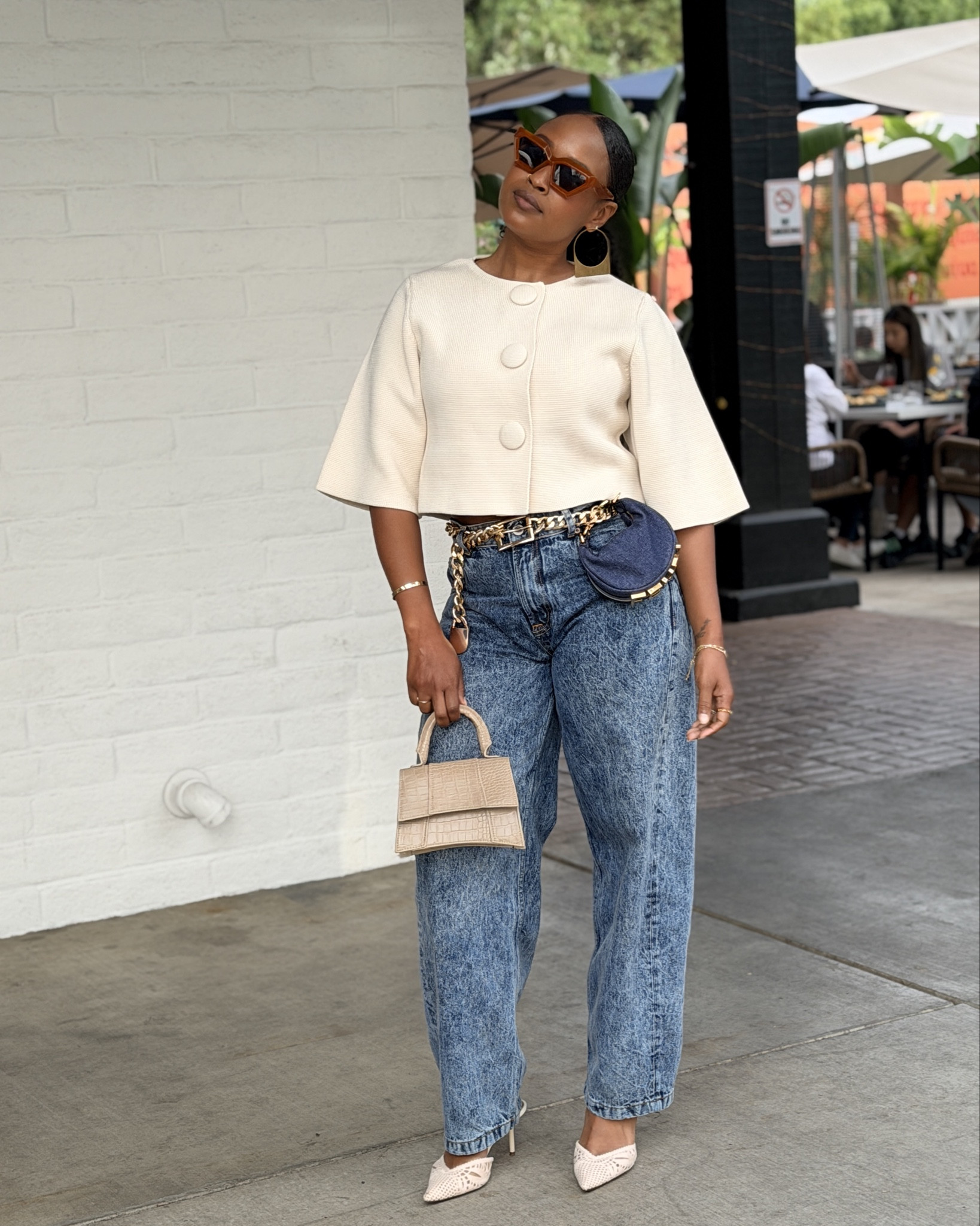 Simple pieces… styled with intention.

This is one of those outfits that just works, a structured neutral top, relaxed barrel jeans, and a classic heel that instantly elevates the whole look.

I wore this from dinner to a concert and felt put together the entire time without overthinking it.

That’s the goal for me lately, building outfits I can actually live in, not just wear once.

Linked similar pieces so you can recreate this look 🫶🏽

#LTKStyle
#EverydayStyle
#EffortlessStyle
#ElevatedBasics
#BarrelJeans
#NeutralOutfit
#ChicOutfits
#OutfitInspo
