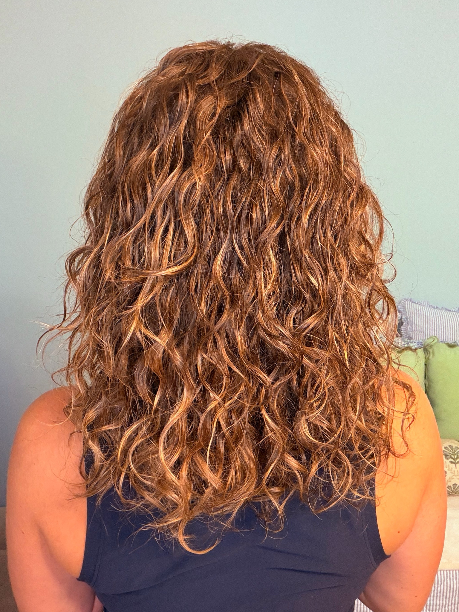 The curls are CURLIN’ today! Thank you to Not Your Mother’s for  bringing my curls back to life ✨