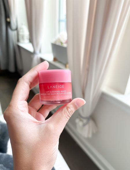 Laneige sleeping Lip mask- Berry 💗



#SkinCare #LipMask #Laneige #Sephora #SleepingMask #LipBalm ##LTKbeauty #Macys #SephoraSale #Berry #KoreanSkinCare #KoreanProduct #Makeup #LipCare #SleepingLipMask

#LTKsalealert #LTKunder50 #LTKAsia #LTKGiftGuide #LTKFind #LTKSeasonal #LTKU