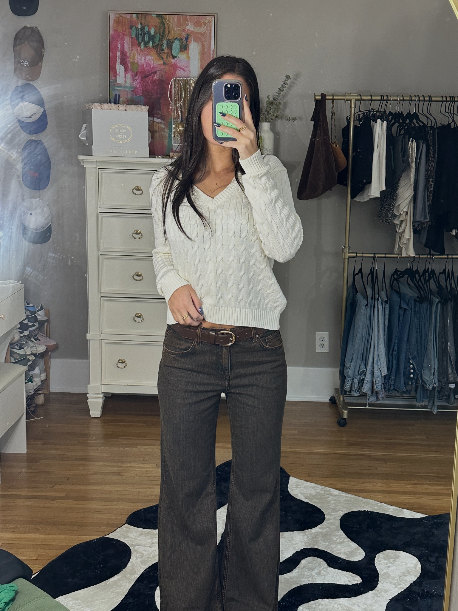 obsessed with this wash of jean 🍂🫶 perfect for fall! 
#falloutfitinspo #fallpants #hm

#LTKBeauty #LTKStyleTip #LTKWorkwear
