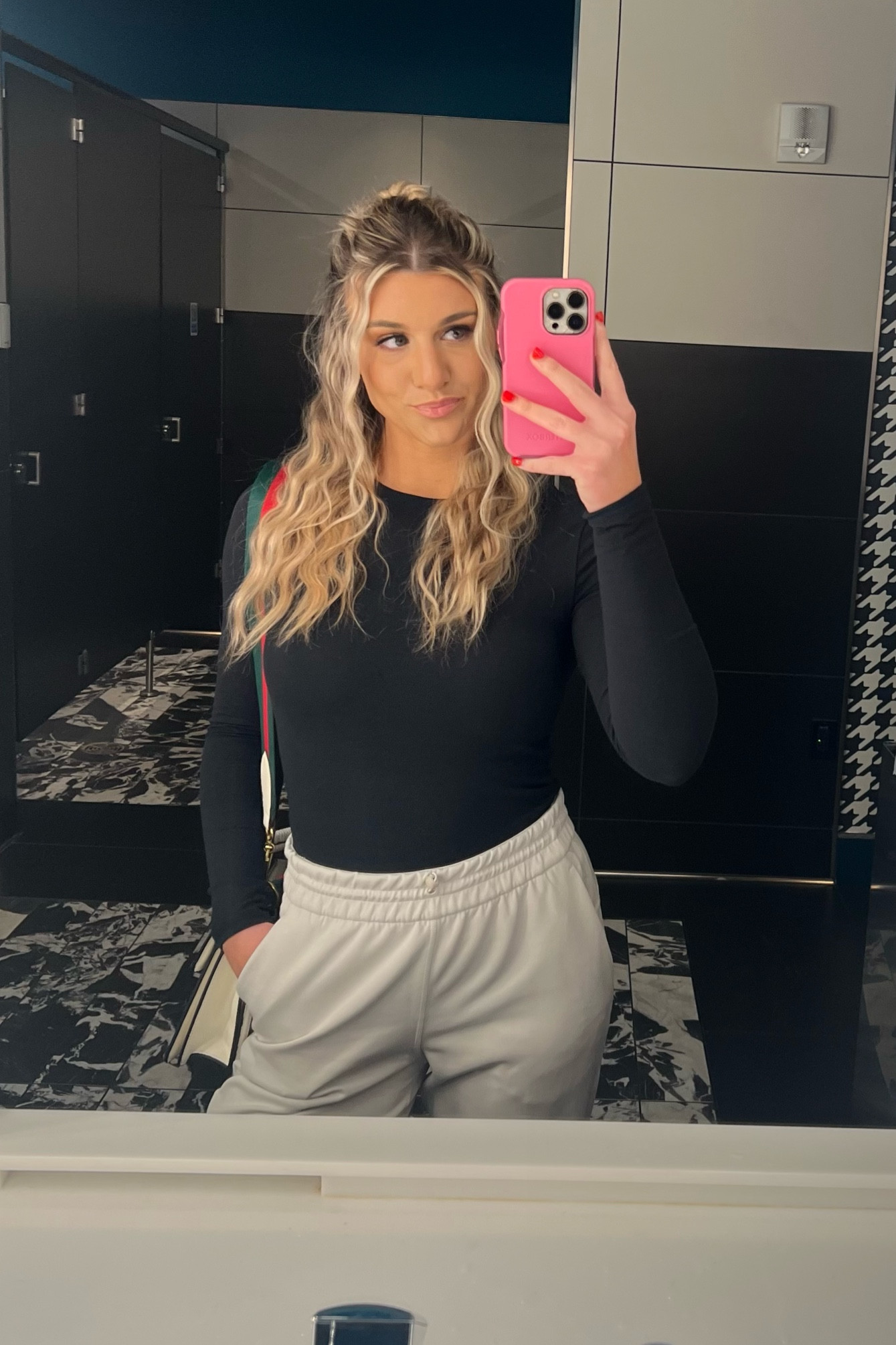 I took a trip to the mountains so naturally I had to find something that was going to be super cozy and warm but still flattering and cute. This will now be staple pieces.

#LTKstyletip #LTKSeasonal #LTKtravel