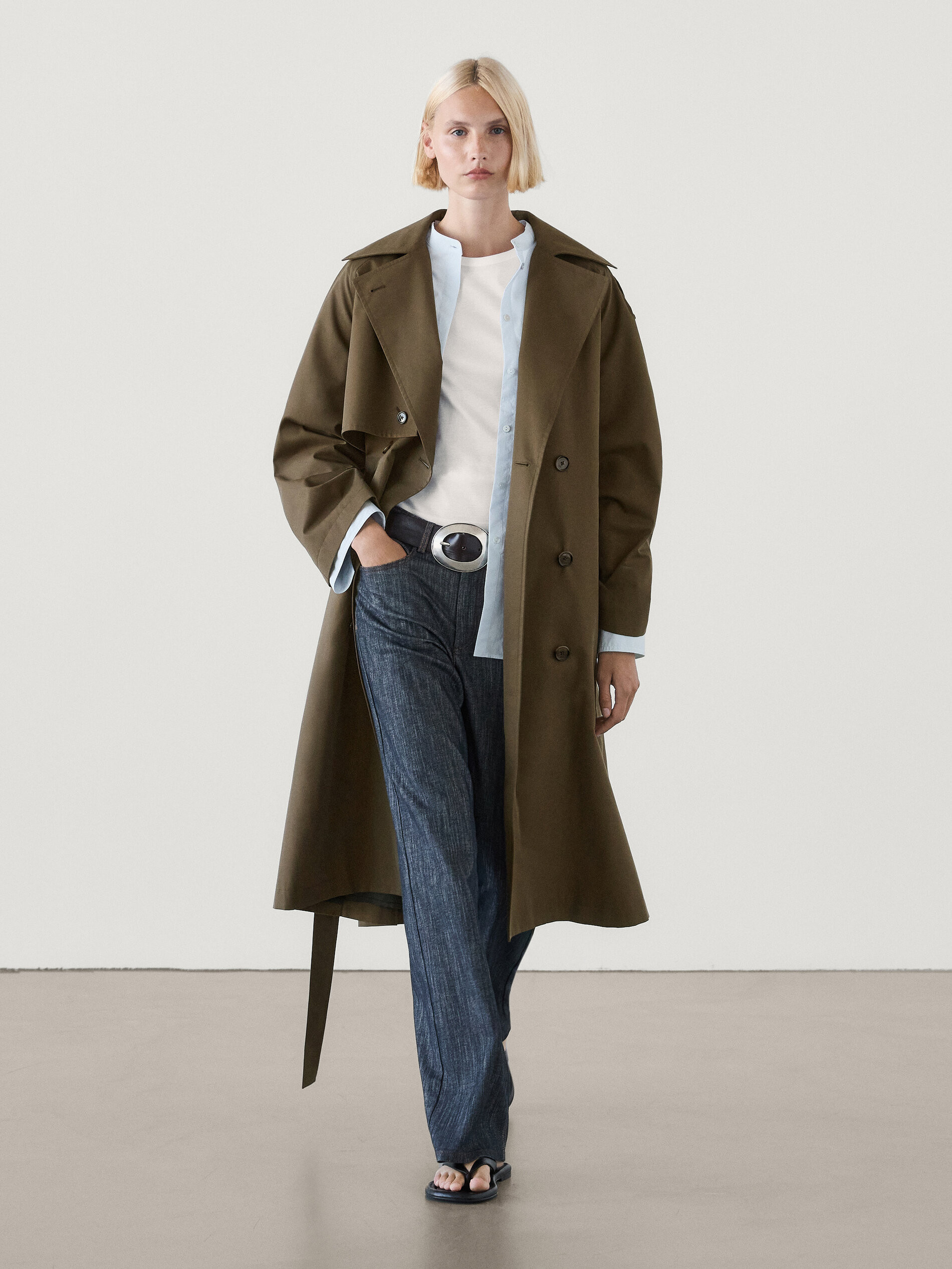 Cotton blend trench coat with shoulder tab detail | Massimo Dutti US