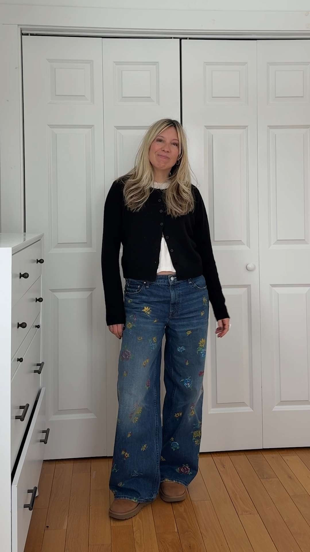 Gang - these jeans are everything for spring. I can't get enough of the floral detailing! #denim #motherdenim #springjeans 

 