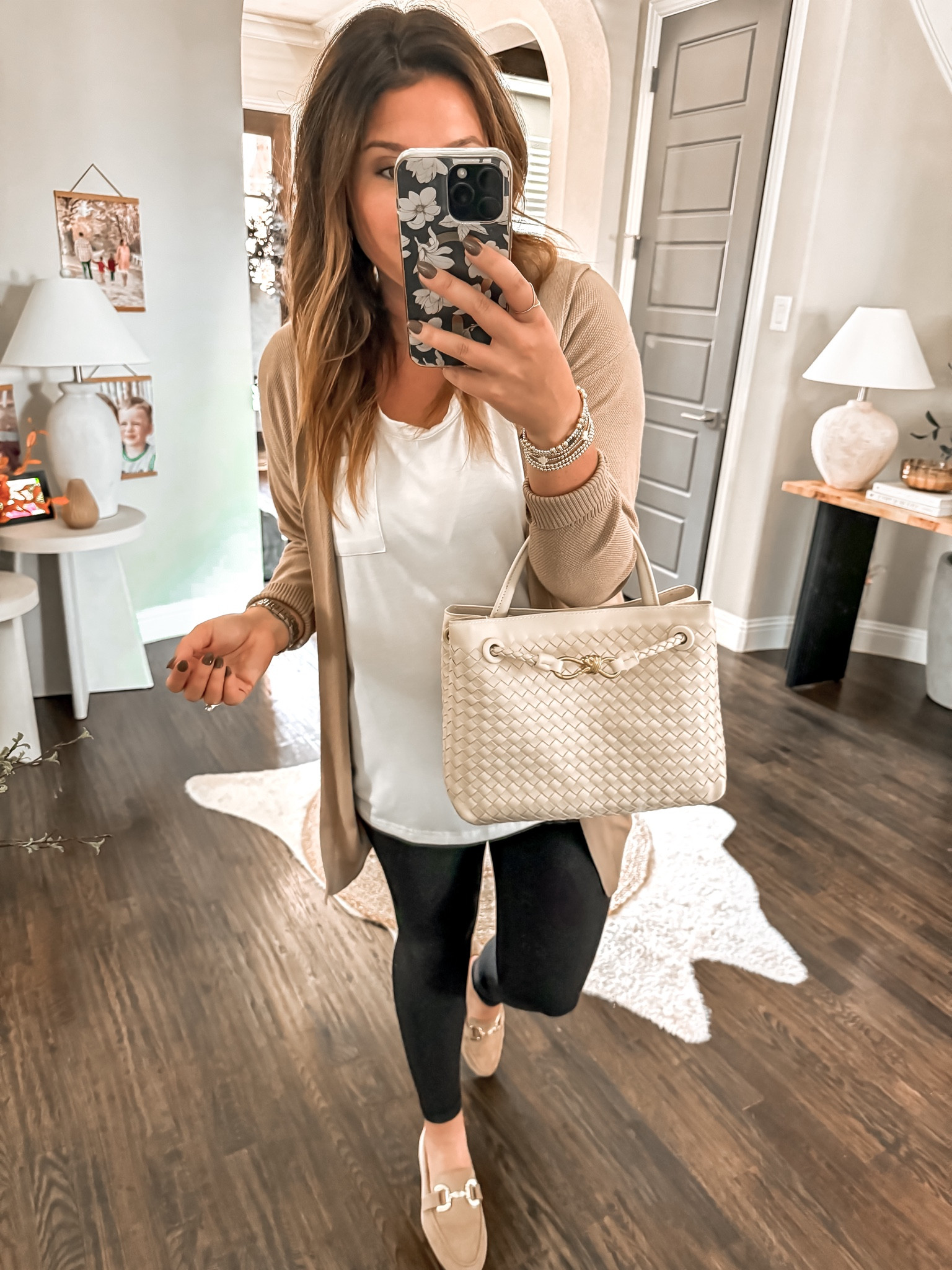 The Bottega Veneta inspired Amazon handbag is AMAZING yall!! Been wearing it on repeat!! It’s so pretty & elegant! Elevates the look of any outfit!! 

#LTKItBag #LTKFindsUnder50 #LTKStyleTip