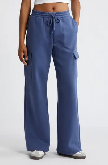 Elastic Waist Wide Leg Fleece Cargo Pants | Nordstrom