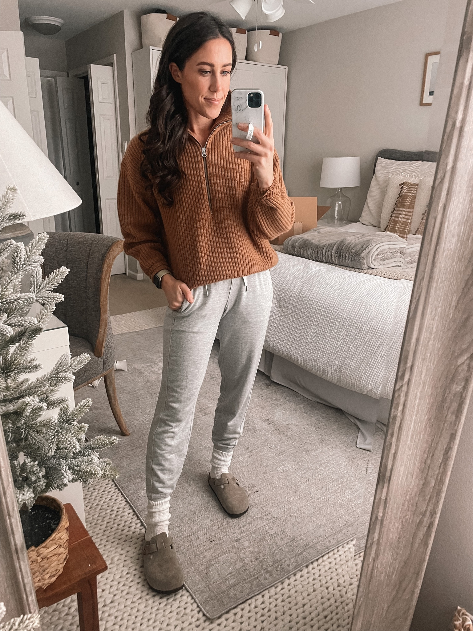 11.18.22
Everlane Half zip and Lululemon joggers Birkenstock Boston clog

#LTKstyletip #LTKSeasonal #LTKHoliday