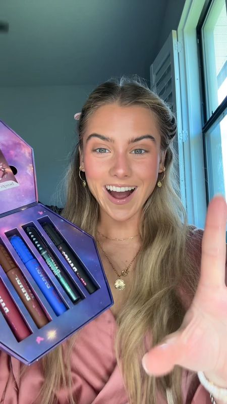 @benefitcosmetics Benefit Cosmetics just released their Bag Gal Bang Mascara in new shades! Black, waterproof black, blue, plum, and brown. This is my new favorite brown mascara the formula is voluminous and creamy and perfection.  New makeup! 

#LTKbeauty #LTKVideo #LTKSeasonal