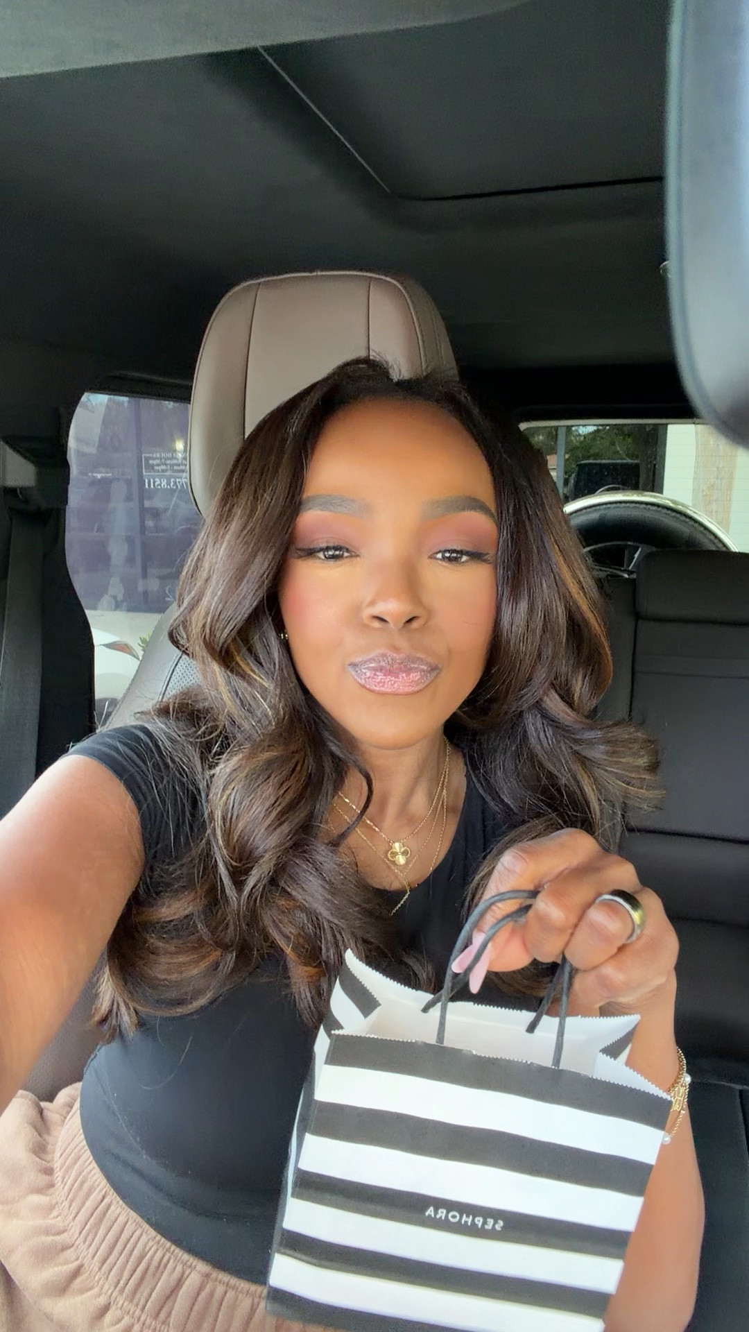Scroll to shop! ✨ My Sephora haul. Everything is linked below.👇🏾

Desliza para comprar. ✨ Mi haul de Sephora.

📲 Download the free LTK app & follow me @kirasfashionfinds to shop all my daily finds.

#LTKSaleAlert #LTKBeauty #LTKgrwm