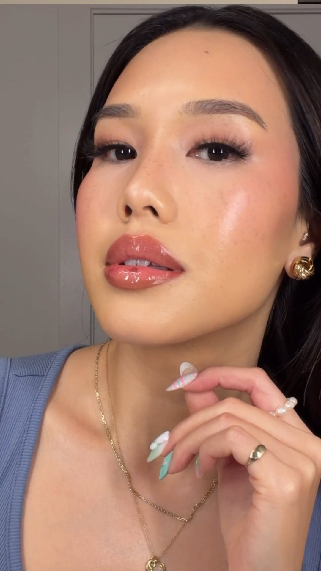 My skin has been so smooth, hydrated, and glowy lately and this Collagen Holiday Duo is a big reason why. The serum + cream combo gives me that bouncy, plump base that makes my makeup look flawless every time.
You can find both products on my Amazon Storefront and LTK,everything is linked in my bio. 

#SkinPrep #GlowySkin #HydratedSkin #SkincareRoutine #BeautyFavorites #AmazonFinds #SkincareEssentials #MakeupBase #RadiantSkin #CollagenSkincare #GMcollin #AmazonStorefront #LTK #GlassySkin

#LTKBeauty