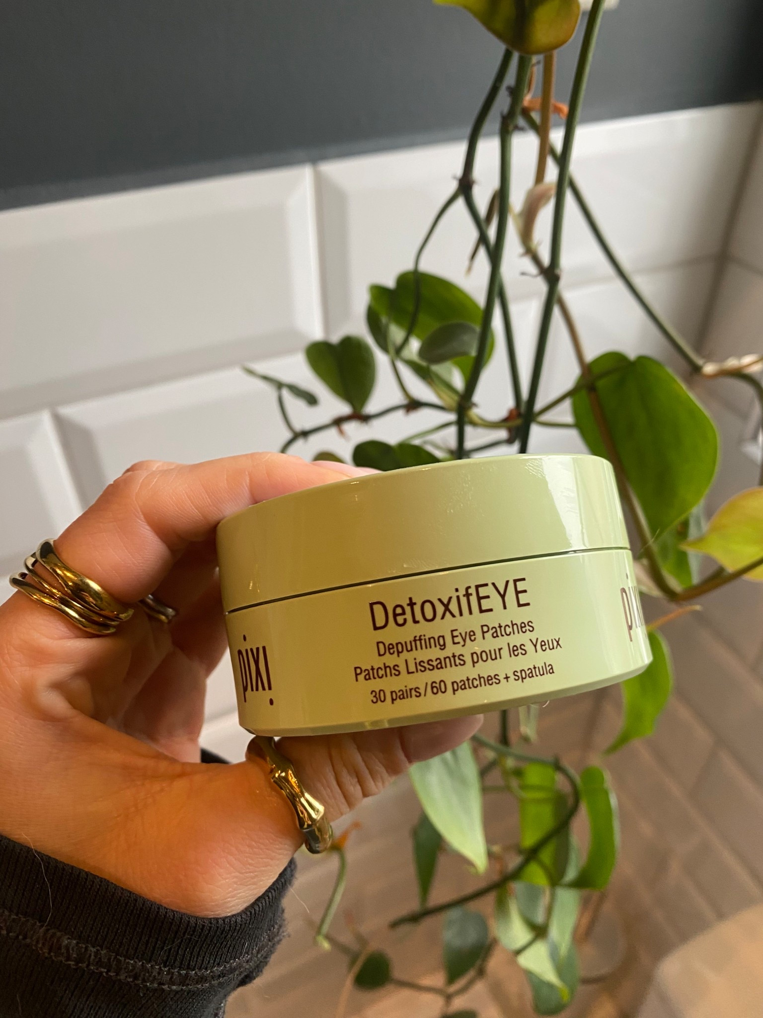 Best eye mask 

#LTKhaul #LTKuk #LTKgiftguide