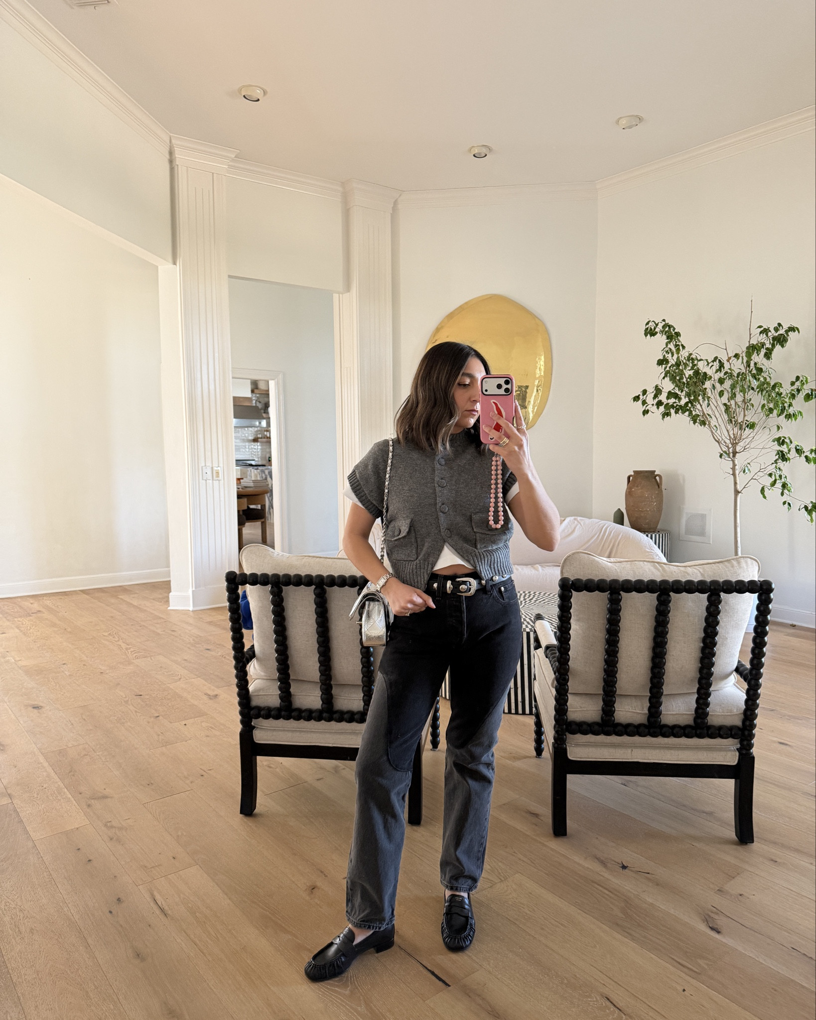 Shades of grey 🌚 these jeans are a couple years old but it’s the classic 501 straight leg from @levi - so linked some grey/black wash styles I love and my little sweater/vest from @Zara is perfect for the upcoming months. Can layer or wear on its own. And these Prada loafers are 10000% worth the splurge! 