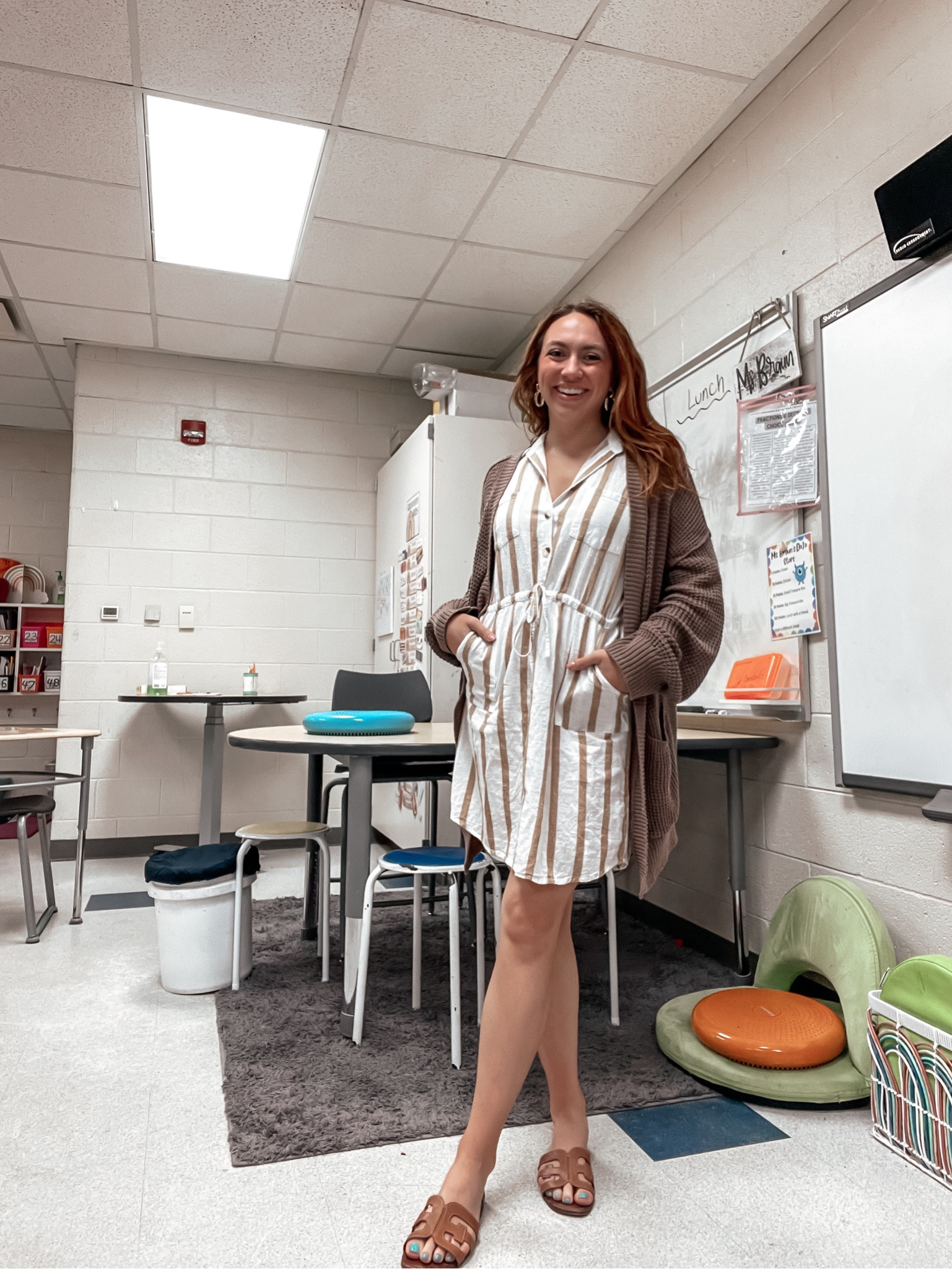 Teacher outfit, teacher fashion, teacher style, work outfits, workwear, work dresses, Amazon work dress, spring work outfits, spring sandals 