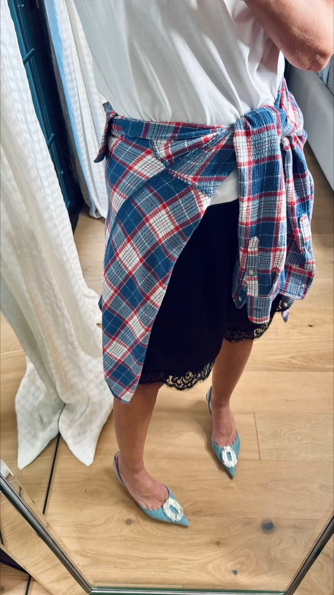 Wearing medium in silk sh8rtw. The lace is so fresh❤️ shoes are older Amina muandi
@Reformation

#LTKSaleAlert #LTKWorkwear #LTKmomlife