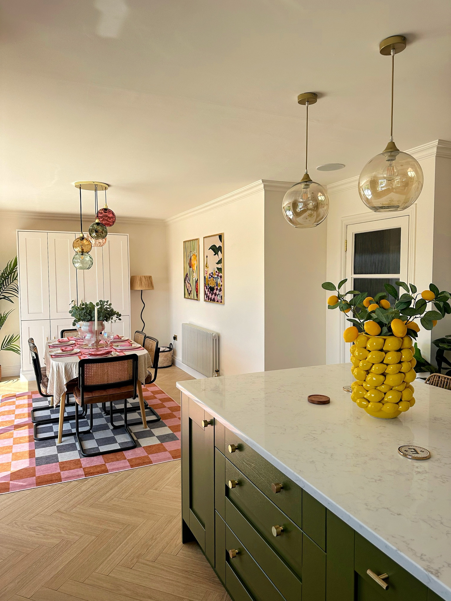 kitchen diner 💚🩷