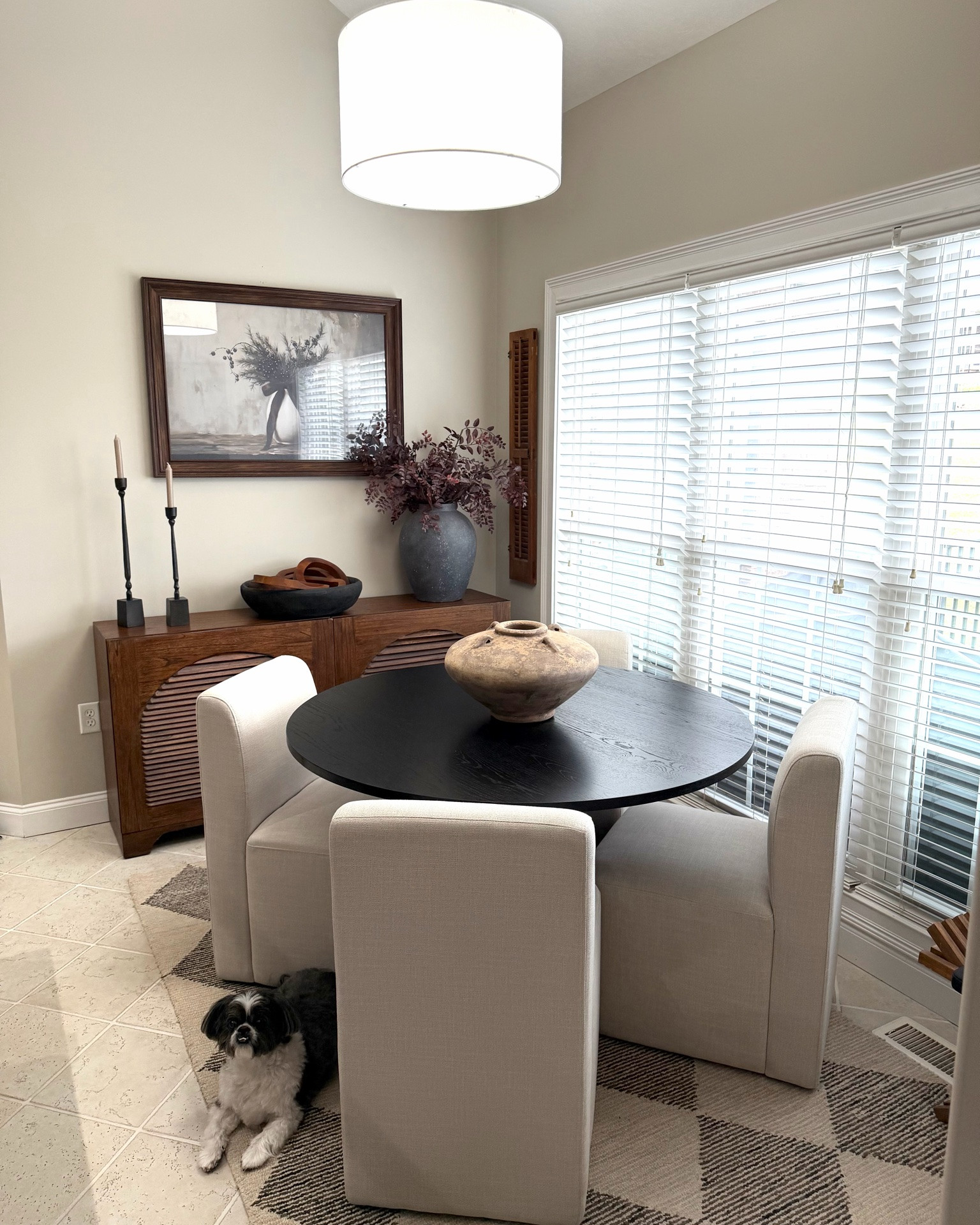 Dark moody colors has always been my vibe no matter what season it is. I did a little restyling in the kitchen area today with my helper 🐶 of course and I’m loving the new look. I’ve linked items I own and also similar ones if you are wanting to recreate this look. Have a fabulous week!