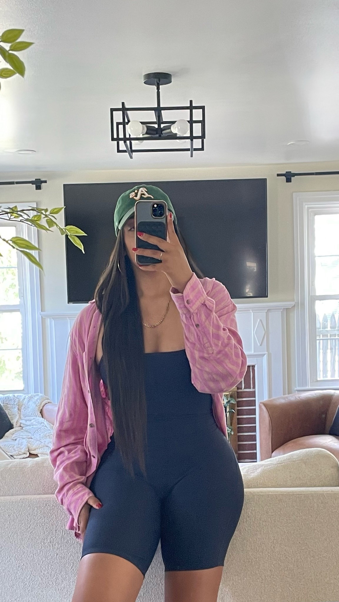 Today’s OOTD!

Shirt is from Target but I bought it last year and can’t find it on their site. But I linked one really similar!