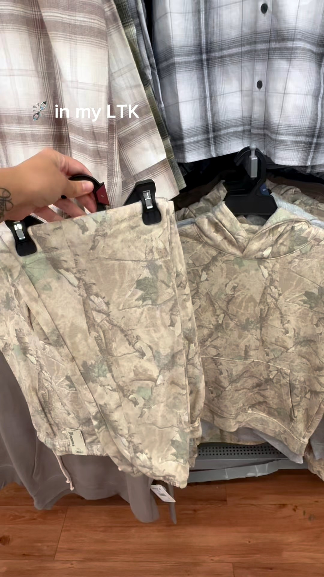 Comfy, cozy, and camo 🌿 This No Boundaries fleece jogger + hoodie set is the ultimate laid-back vibe. Perfect for lounging, layering, or rocking a casual streetwear look — and it’s all-gender, so anyone can wear it 🤍

#LTKStyle #LTKFinds #StreetwearStyle #CozyAndCute #AllGenderFashion #OOTDInspo #LoungeSet #NoBoundaries #CasualStyle #WalmartFashion 


#LTKStyleTip #LTKSeasonal #LTKMens