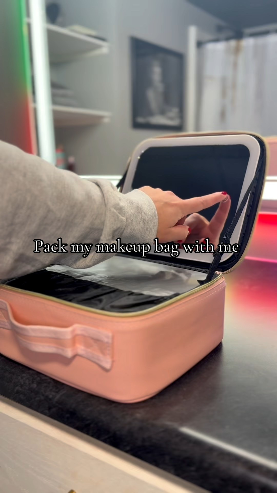 My favorite makeup bag! Love the LED mirror it’s so convenient when traveling especially if you don’t have good lighting! 

Makeup bag- makeup case- makeup- travel essentials 

#LTKTravel #LTKSaleAlert #LTKBeauty