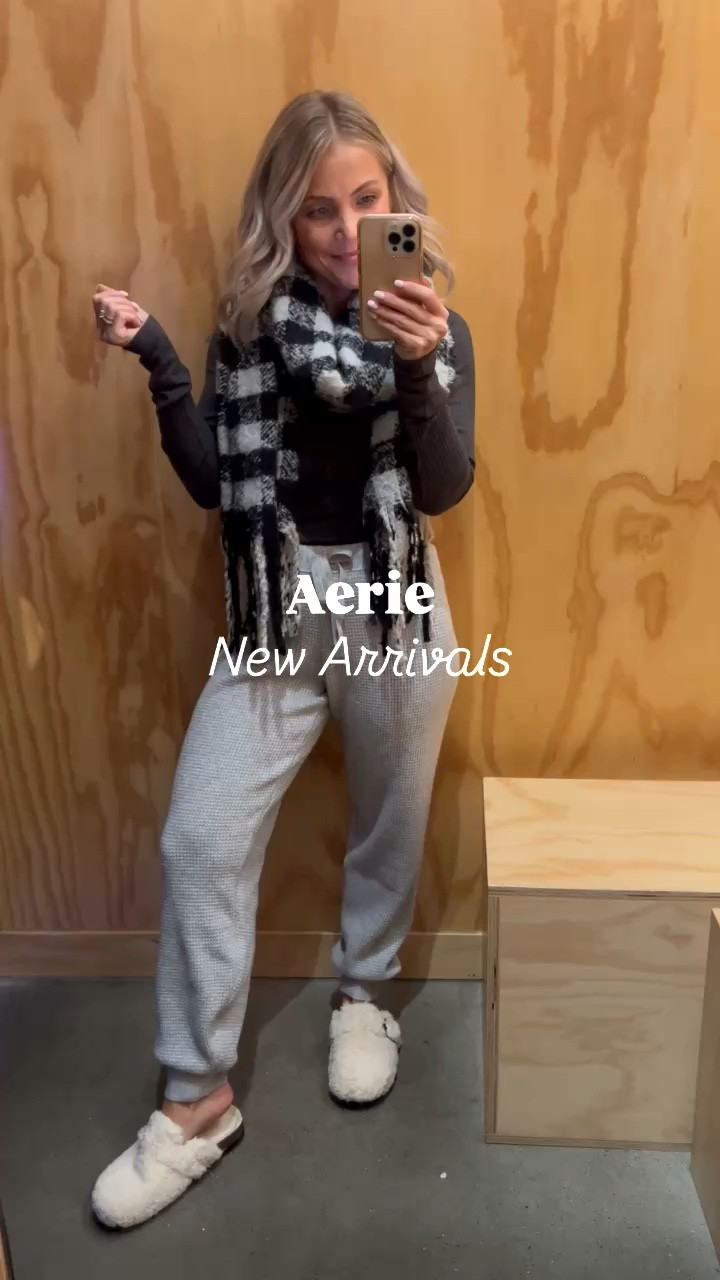 Aerie New Arrivals Try On! All on sale for 40% off for Black Friday!!


Fall outfits, winter outfits, cozy outfits, sweatpants, scarf, oversized sweatshirt, oversized sweater, leggings, gifts for her, leopard pajama pantss

#LTKCyberWeek #LTKSaleAlert #LTKMidsize