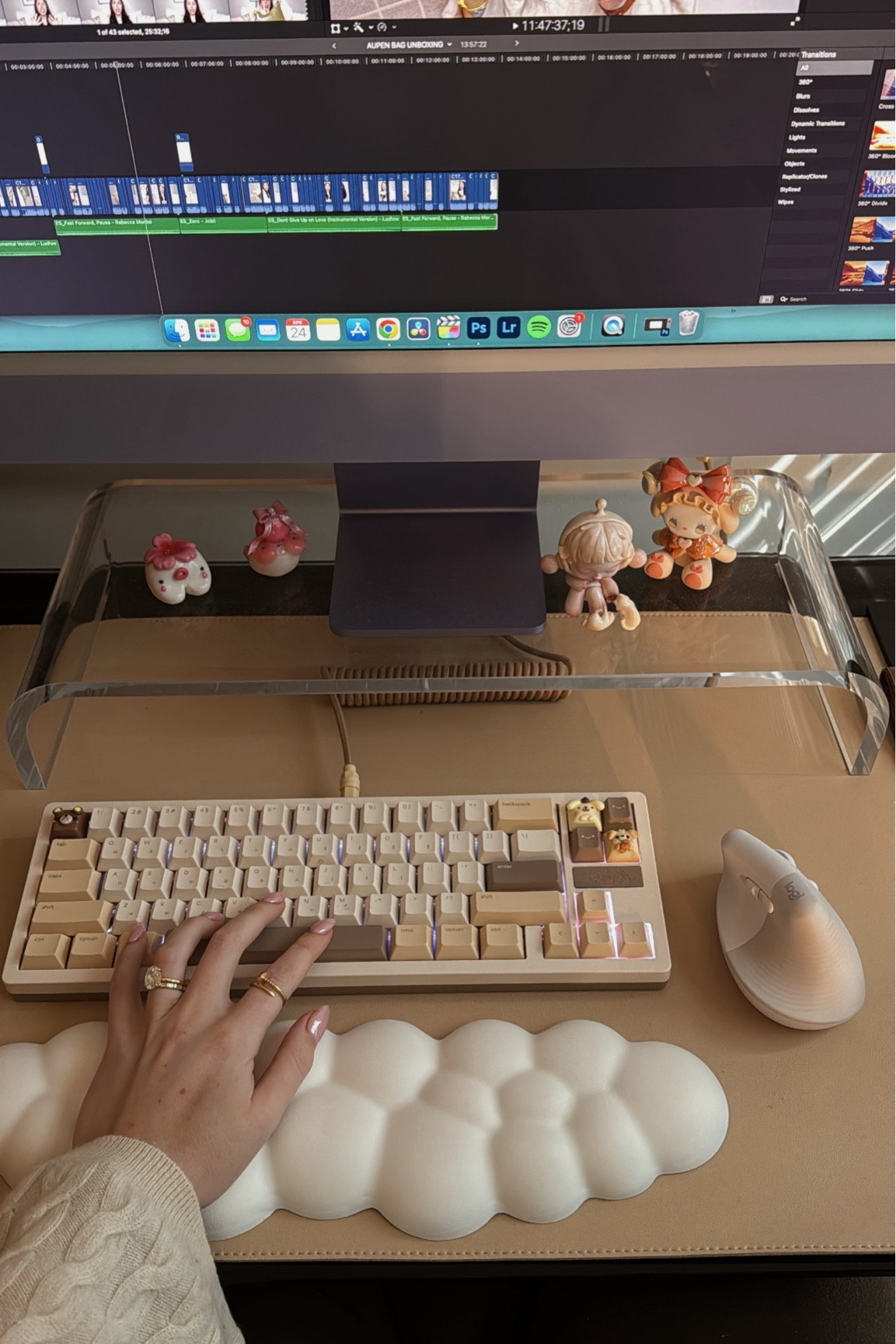 Cozy office space ☁️ 

#LTKhome #LTKfindsunder50 #LTKfindsunder100