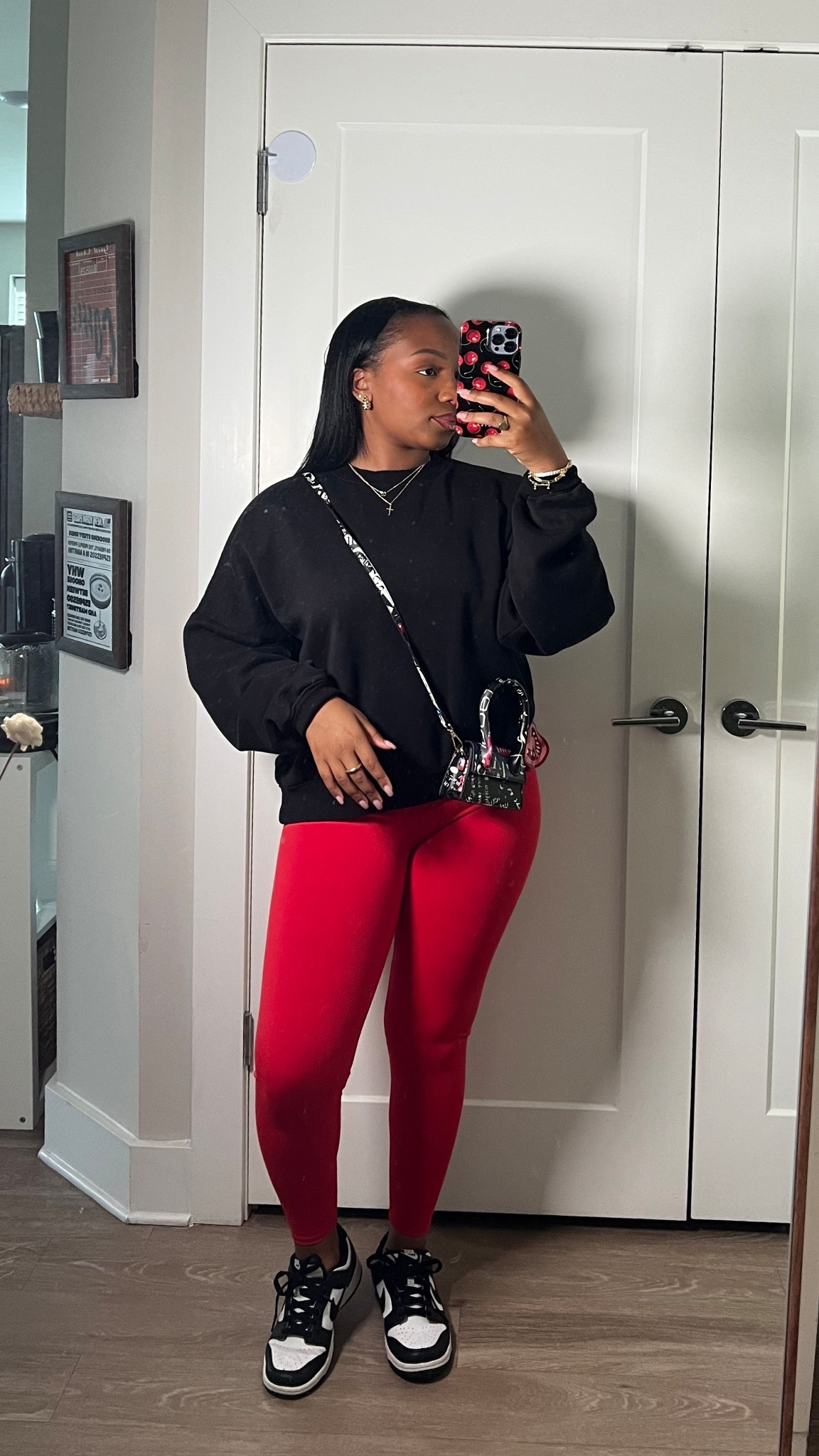 Casual game day ootd 🦅❤️


NFL game day outfit, football Sunday, black crewneck sweatshirt, SPANX booty boost full length active leggings, secret sweat tech, Nike dunk low sneakers 

#LTKootd #LTKActive