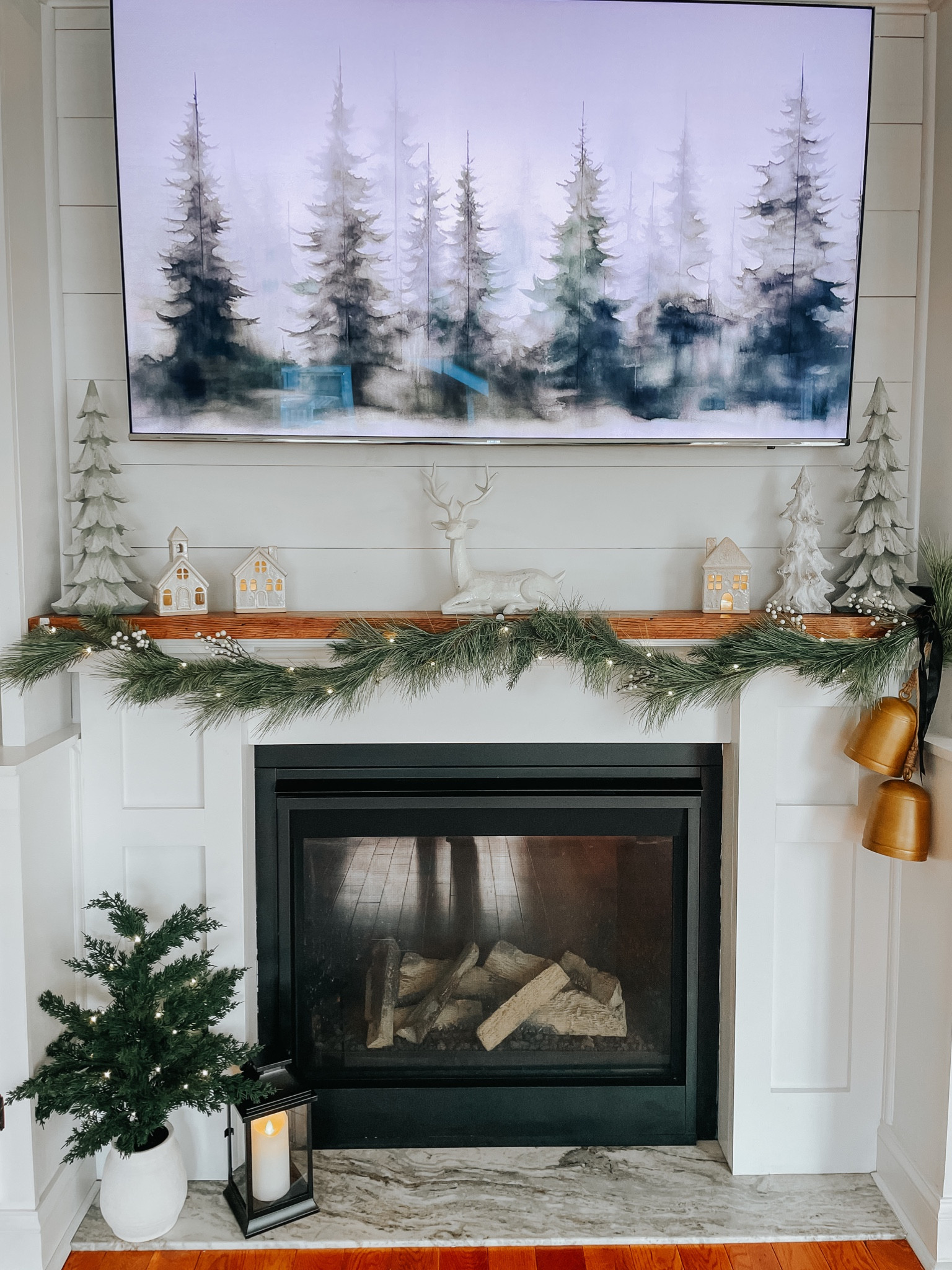 It’s beginning to look a lot like CHRISTMAS 🎄!!!
I love the simplicity of my Christmas decor this year. 

I linked almost everything for you. 
Happy Shopping 🛍️ 



#LTKhome #LTKHoliday #LTKSeasonal
