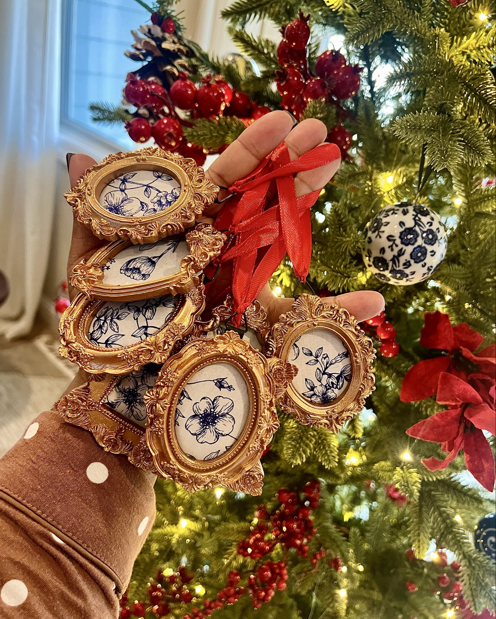 Create one of kind special ornaments this season! Adding some regal flare to my tree this year by making this adorable mini photo frame ornaments! Grab your kit today! 🎄

#LTKSeasonal #LTKHome #LTKHoliday