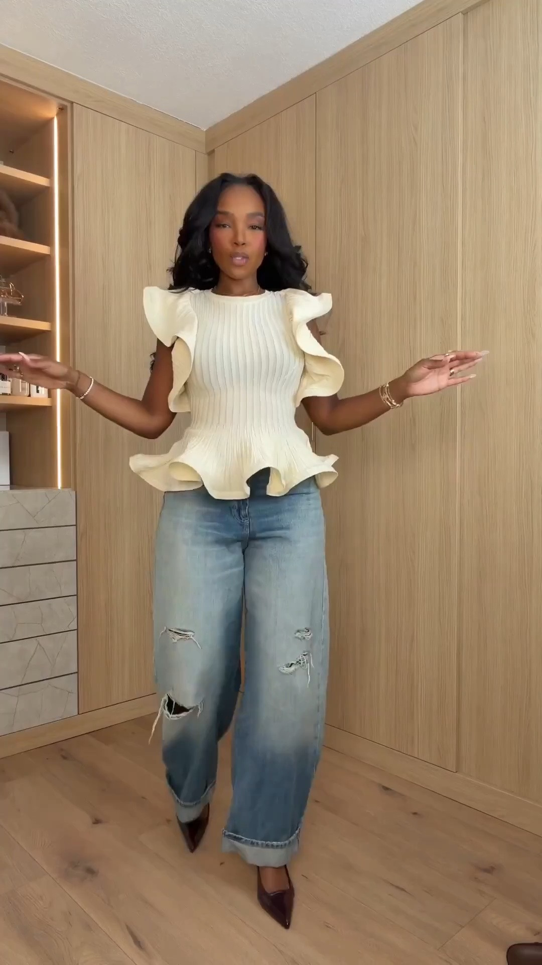 JEANS + A STATEMENT TOP 🤍

Proof that denim doesn’t have to feel basic. The ruffle detail on this top makes the entire outfit — perfect for brunch, dinner, date night or whenever you want jeans to feel a little more dressed up. ✨

statement tops, jeans and a cute top, elevated denim outfit, ruffle top, casual chic outfit

Wearing: Size Small/4 | 5’4” | 140 lbs | 34D-27-40

📲 Download the FREE LTK app & follow me (@kirasfashionfinds) to shop all my daily finds.

#LTKPetite #LTKStyle