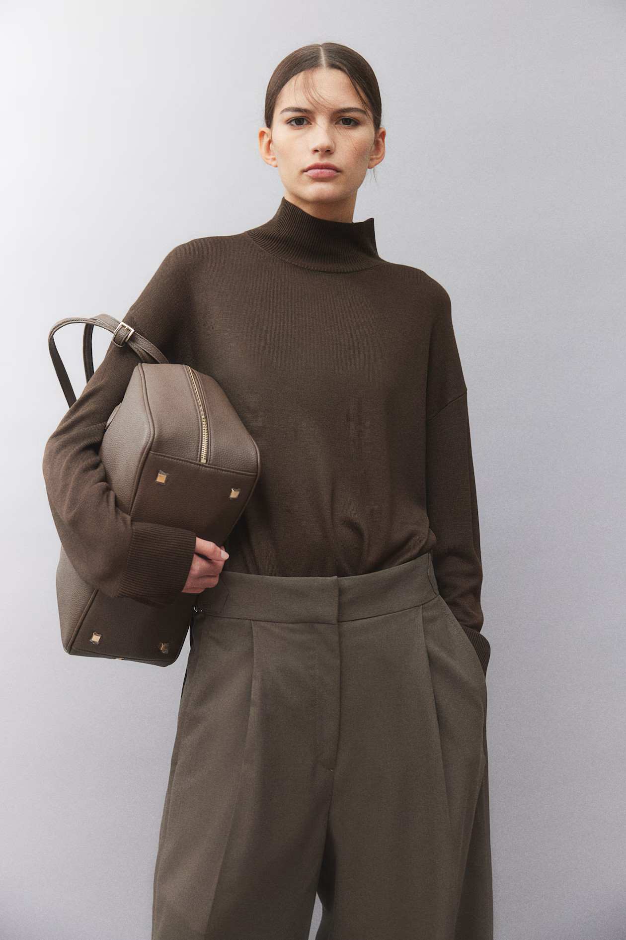 Jersey de punto fino con cuello perkins - Verde caqui oscuro - MUJER | H&M ES | H&M (FR, IT, ES, PT, BE)