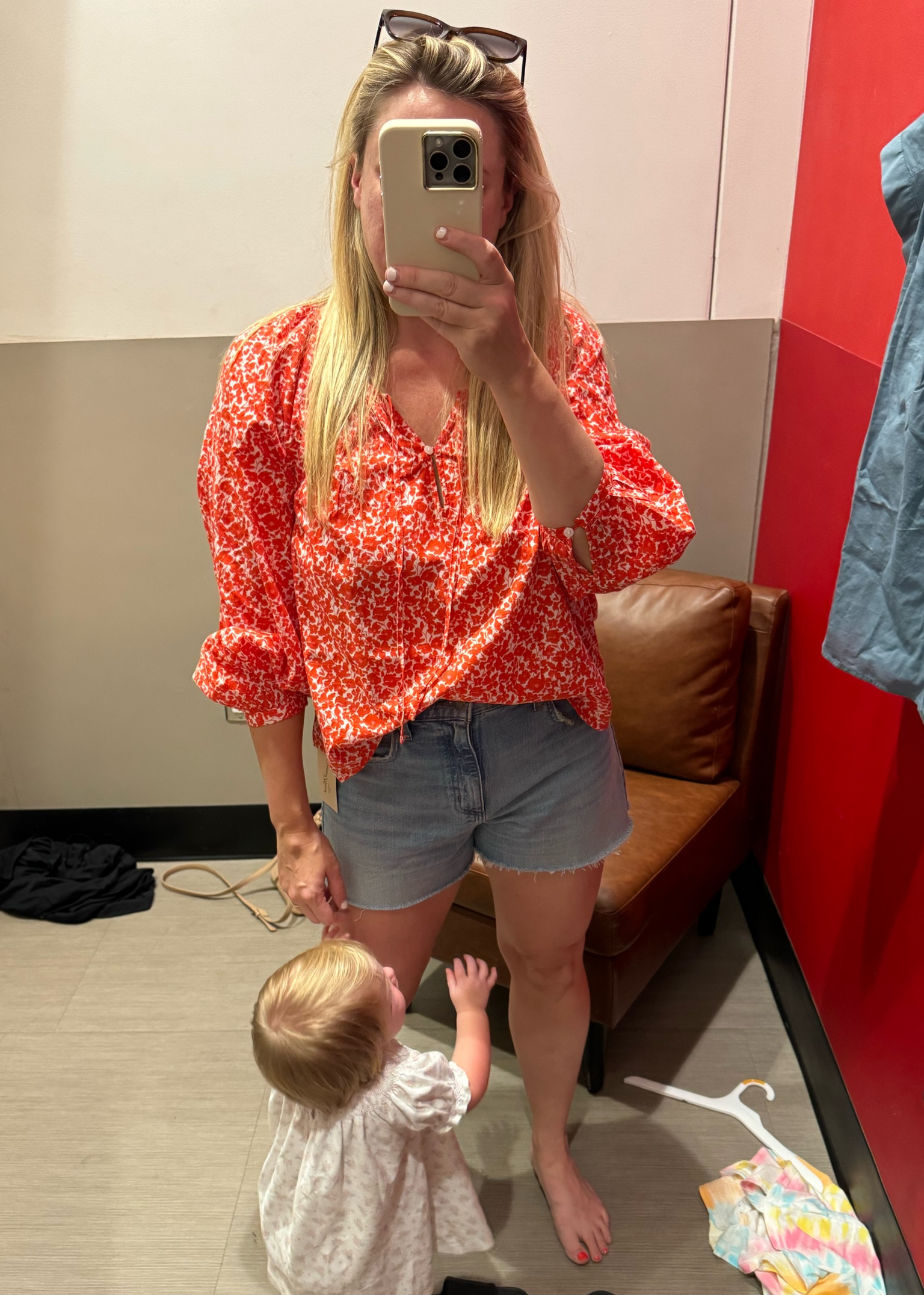 Cute outfit from Target and these shorts are only $15! 

Mom style. 
Carpool chic. 


#LTKStyleTip #LTKSaleAlert #LTKBacktoSchool