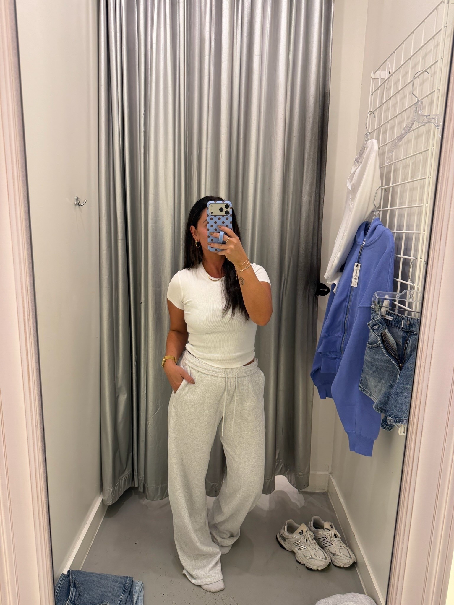 My go to comfy fit 🤍☁️

#LTKdayinmylife #LTKootd #LTKmomlife