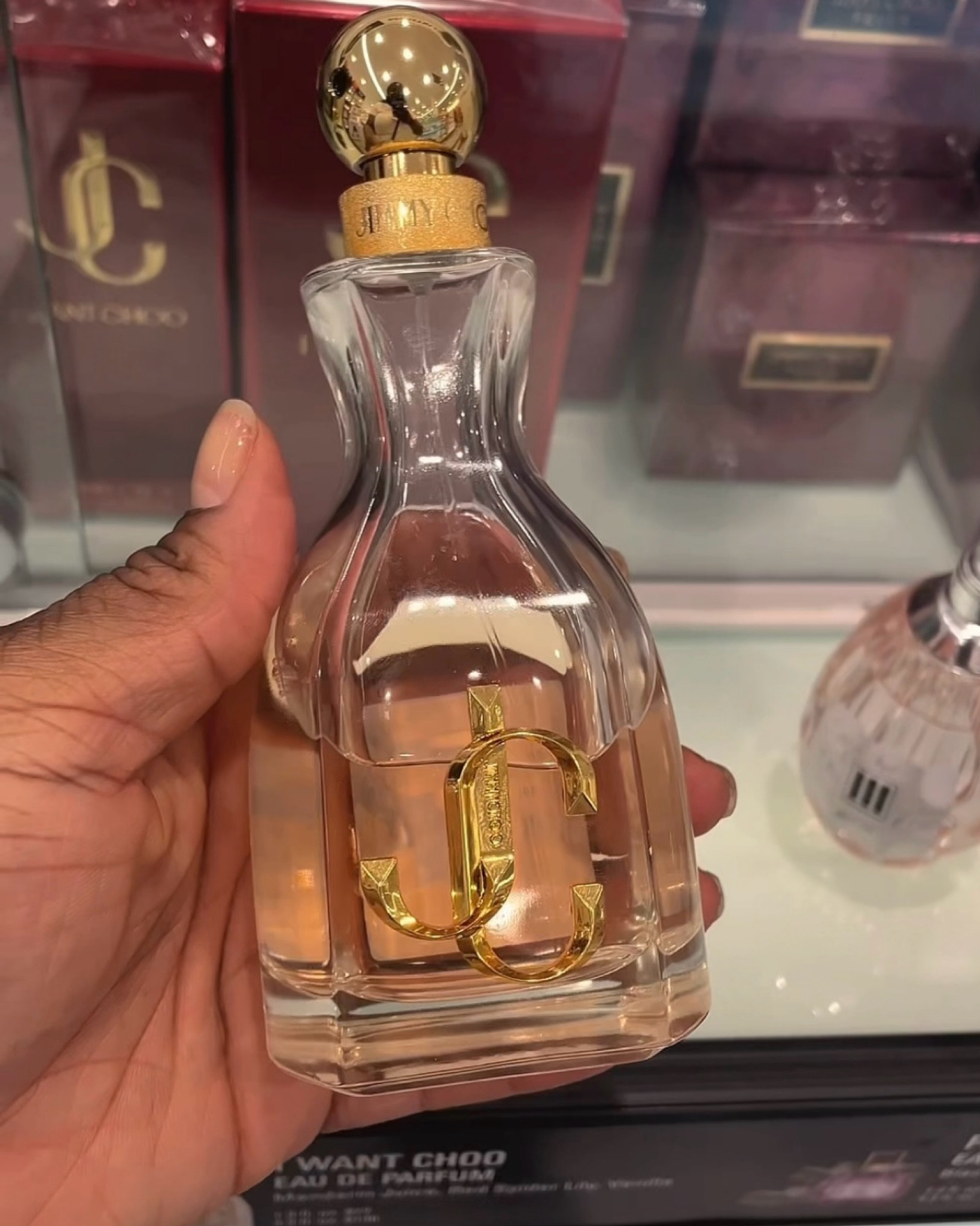 Warm floral and fruity notes, smells so girly, so pretty, sultry! Definitely a need and must have! 

#LTKU #LTKBeauty