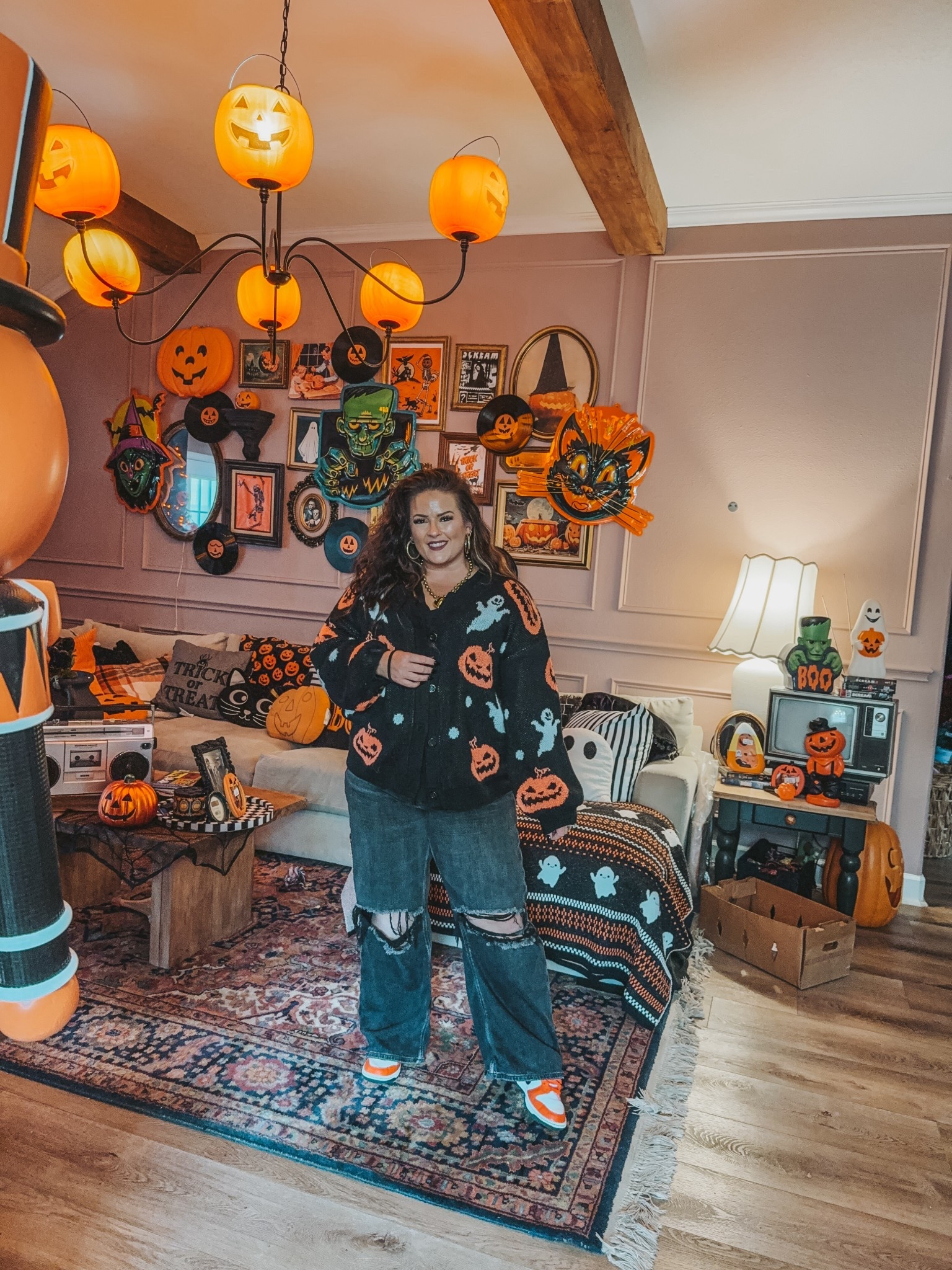 I ordered xl because I want it to be oversized!! 

#LTKOver40 #LTKMidsize #LTKSeasonal