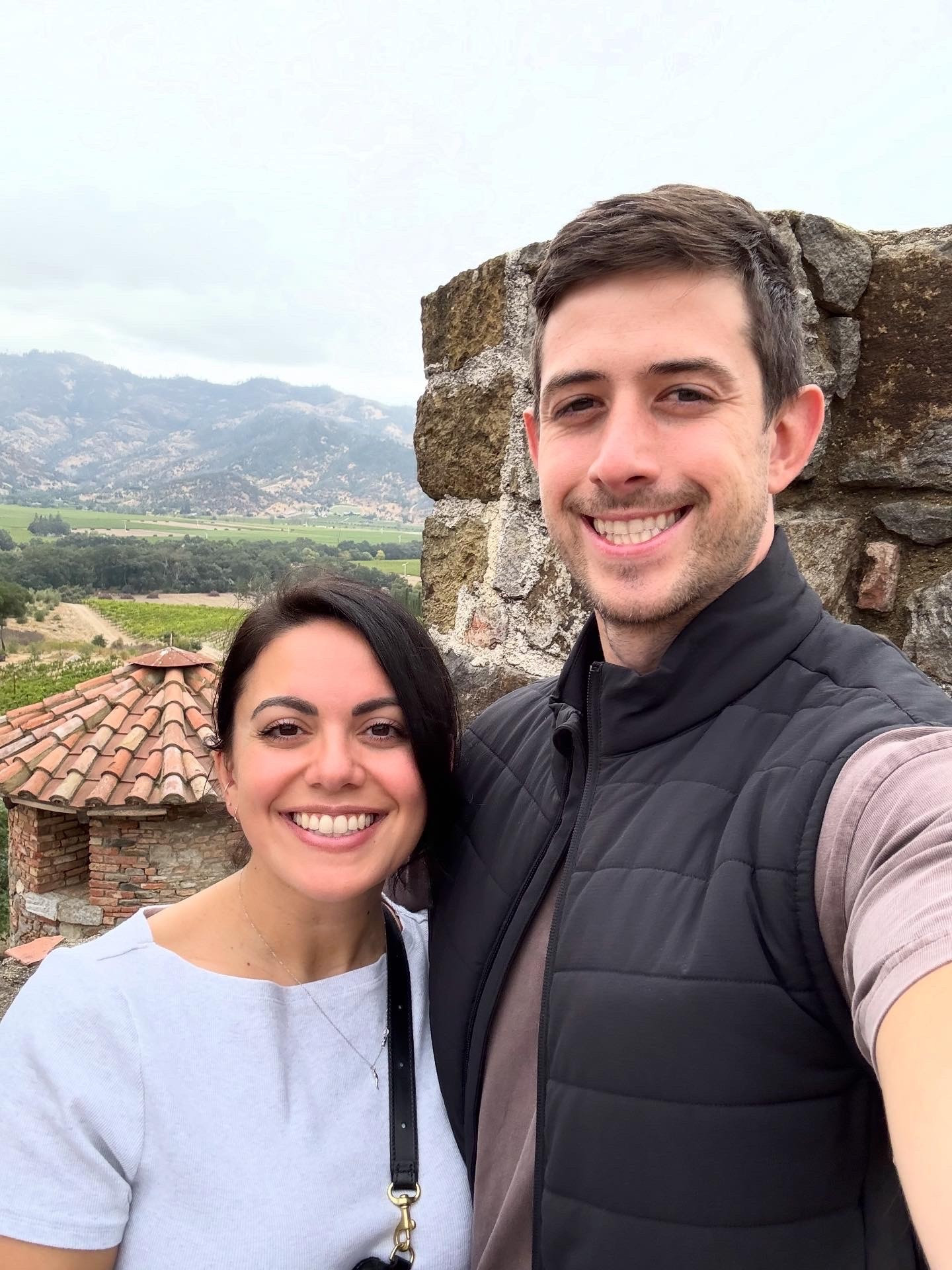 casual Napa fit
Ribbed boatneck tee from j. Crew factory - similar linked
EXACT Bag and earrings linked too!