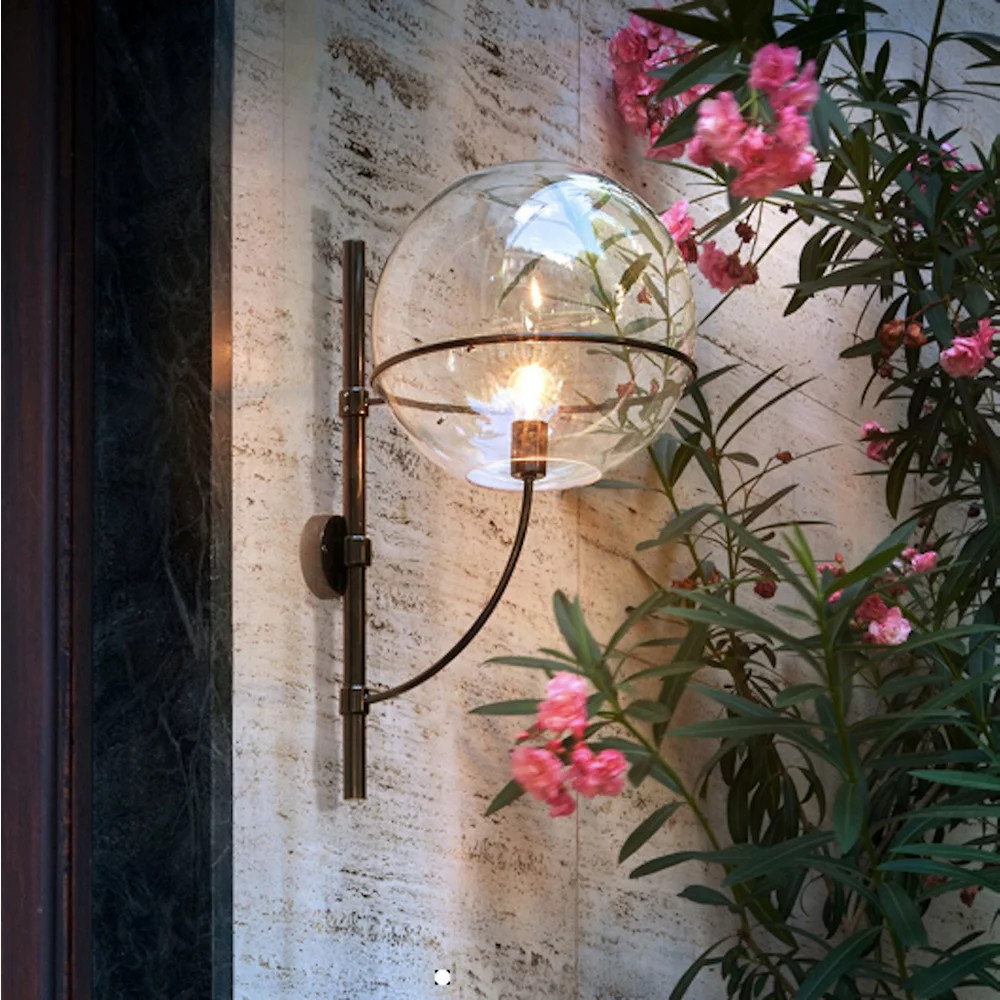 Lyndon Outdoor Wall Sconce by Oluce at Lumens.com | Lumens