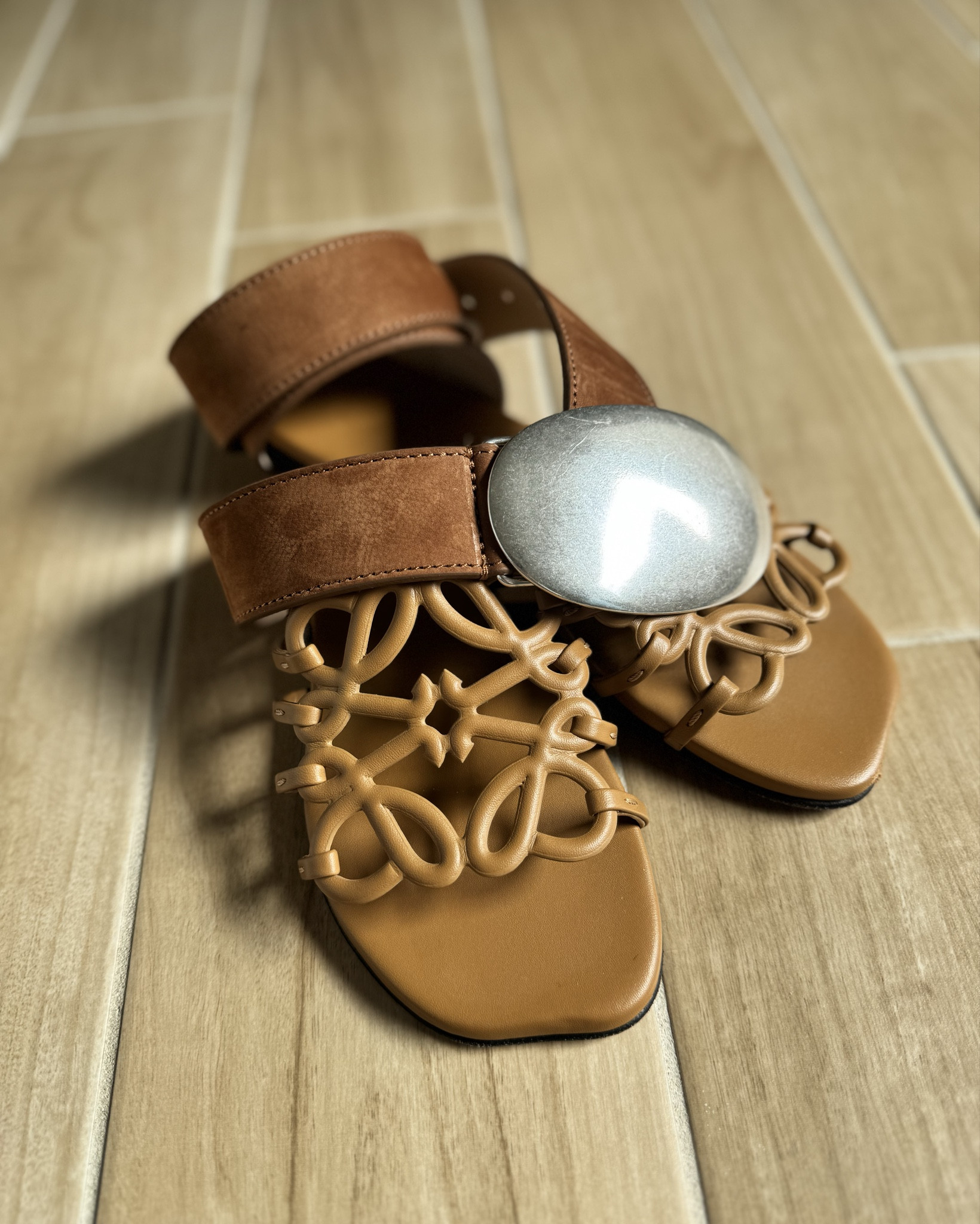 Wearing OS  in tee and 32 in jeans


🔎 Spring outfits 2026, Casual outfits, elevated casual outfits, everyday outfits, outfits for everyday,  women’s graphic tees, oversized tees, wide leg jeans, cuffed jeans, summer sandals, leather sandals,  spring outfits, straw bags for summer, raffia bags, chloe bags, silver jewelry, wear what you like, wear what you love, personal style, styled with bags