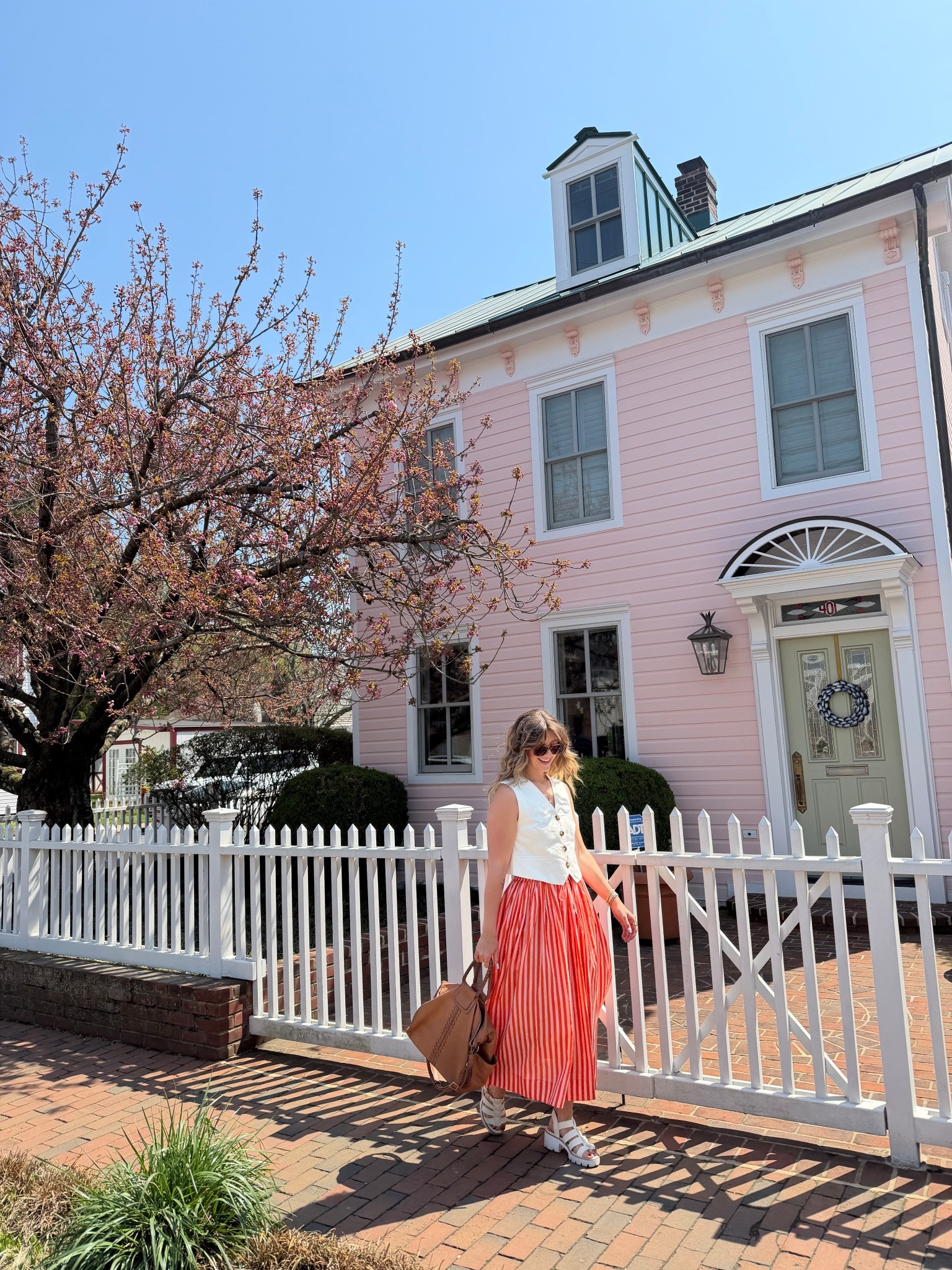Spring Saturday outfit! 
Size small in the skirt 

Use LUCY20 for a discount at HOBO 