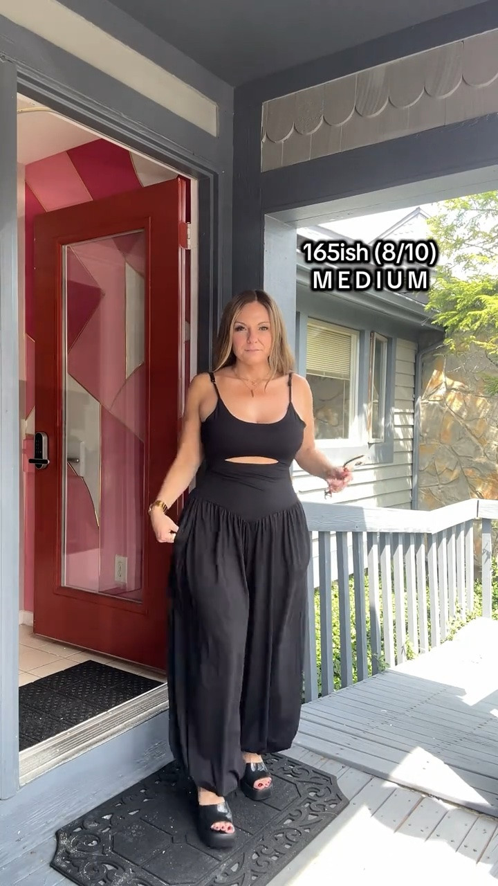 This black jumpsuit is giving effortless chic. 🖤✨ Love the wide-leg fit and flattering cut-out waist!

Shop the link on my LTK! 💕

#LTKMidsize #LTKSaleAlert #LTKgrwm