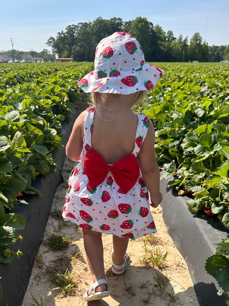 Babygirl strawberry dress 🍓 Comes with the hat 🤍Amazon $19

#LTKfamily #LTKbaby #LTKbump