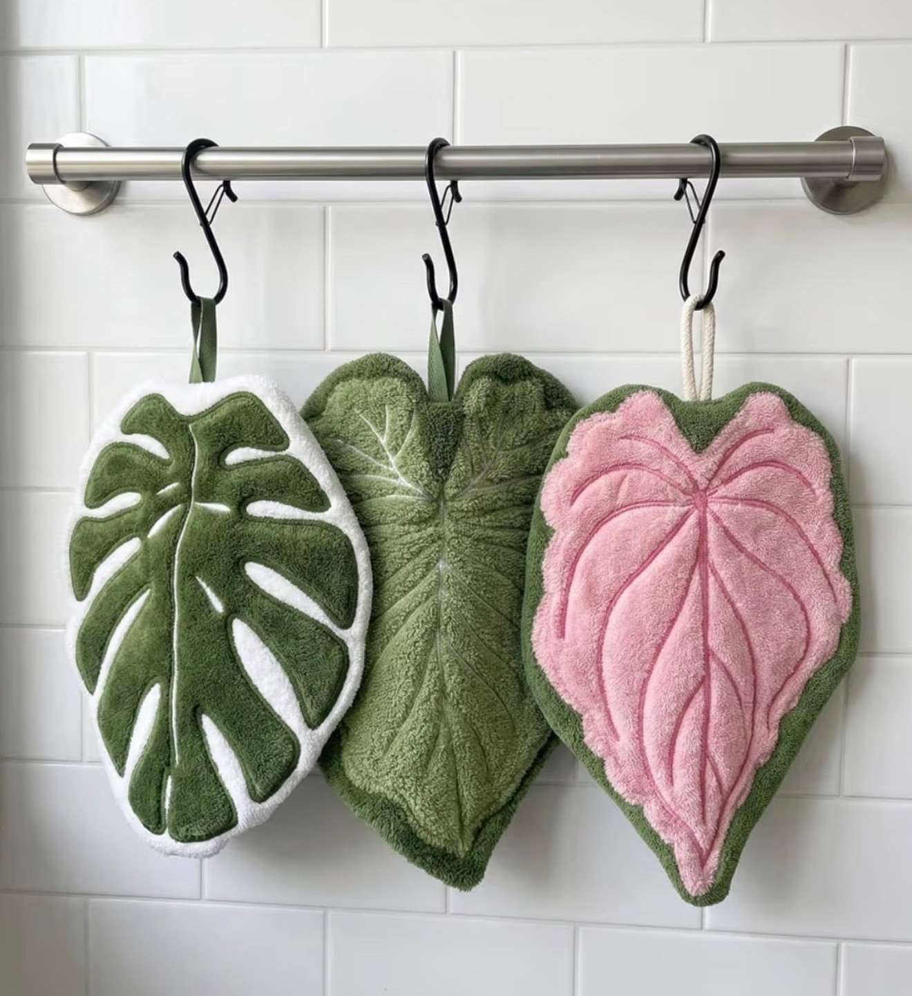Sisher 3 Pack Leaf Hand Towel with S Hanging Loop,Soft Absorbent Hand Towel
Bathroom Towels Decorative ,Cute Coral Fleece Kitchen Towels, And Lint-Free,Monstera Leaf Towel For Bath/Kitchen/Living Room

#LTKHome #LTKmomlife #LTKSeasonal