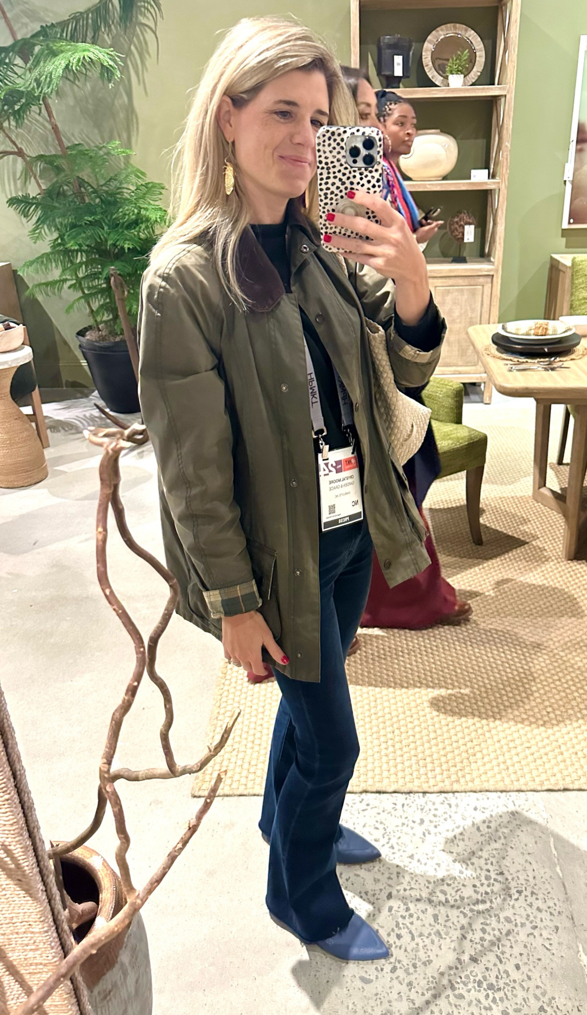 As classic and easy as it comes! My waxed Barbour has been my go-to for over 10 years and I love how it pairs so well with these dark wash Mother denim jeans, black sweater and Goldbug earrings. I threw on these blue flats for a pop of color!

#LTKShoeCrush #LTKSeasonal #LTKStyleTip