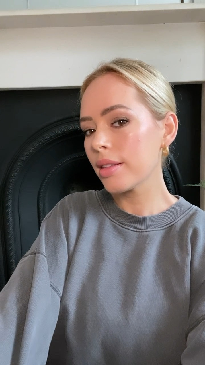 Date night makeup, glowy make up, summer make up, black mascara, eyelash curler, contour stick, matte powder, lipstick, Lancôme, Tweezerman, Charlotte Tilbury, Armani, Dior

#LTKbeauty #LTKSeasonal #LTKeurope