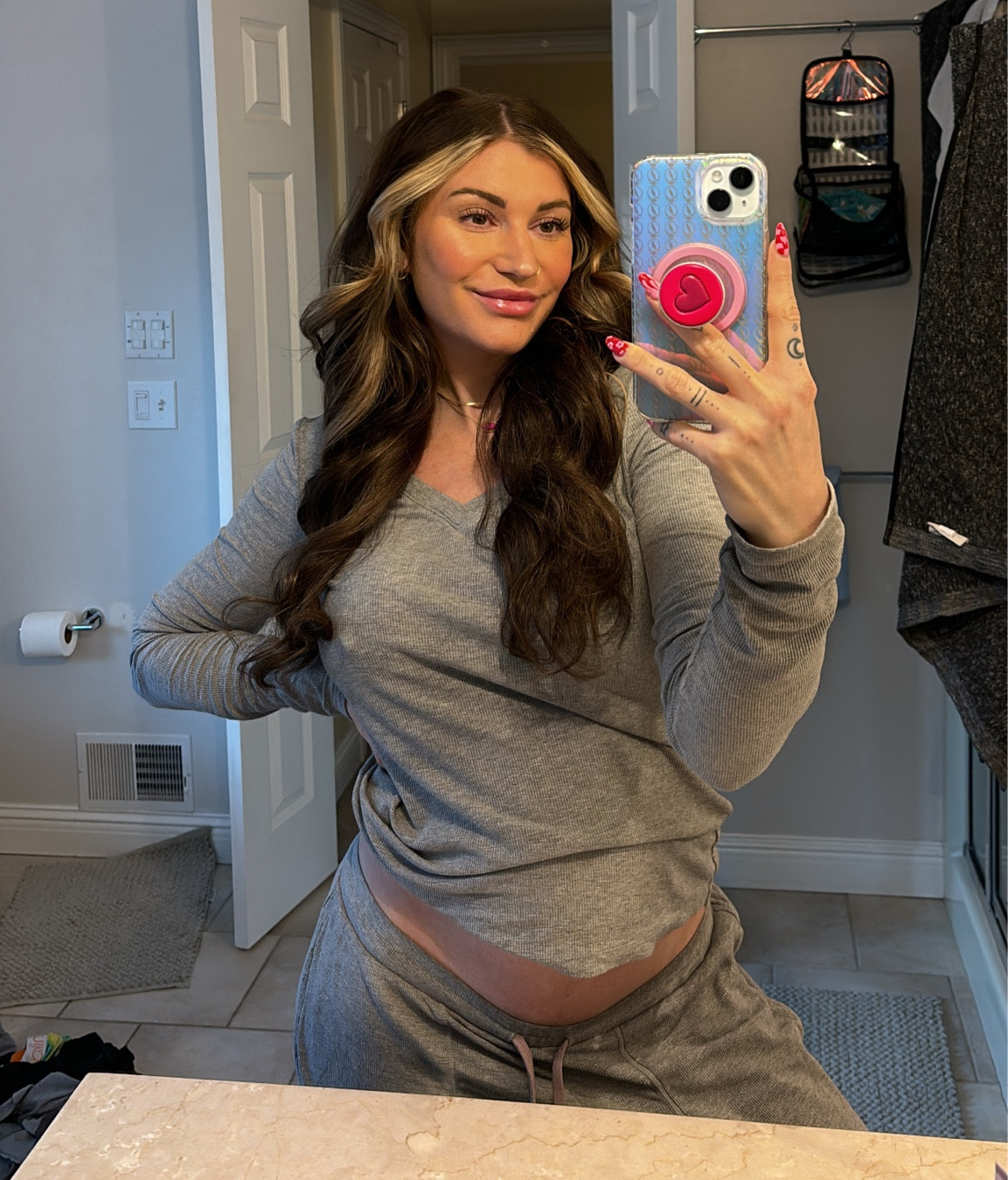 20 weeks pregnant, and glowing with this skin routine 💕

tinted hue spf - shade 6
Tula concealer - shade 125


#LTKbump #LTKSpringSale #LTKbeauty