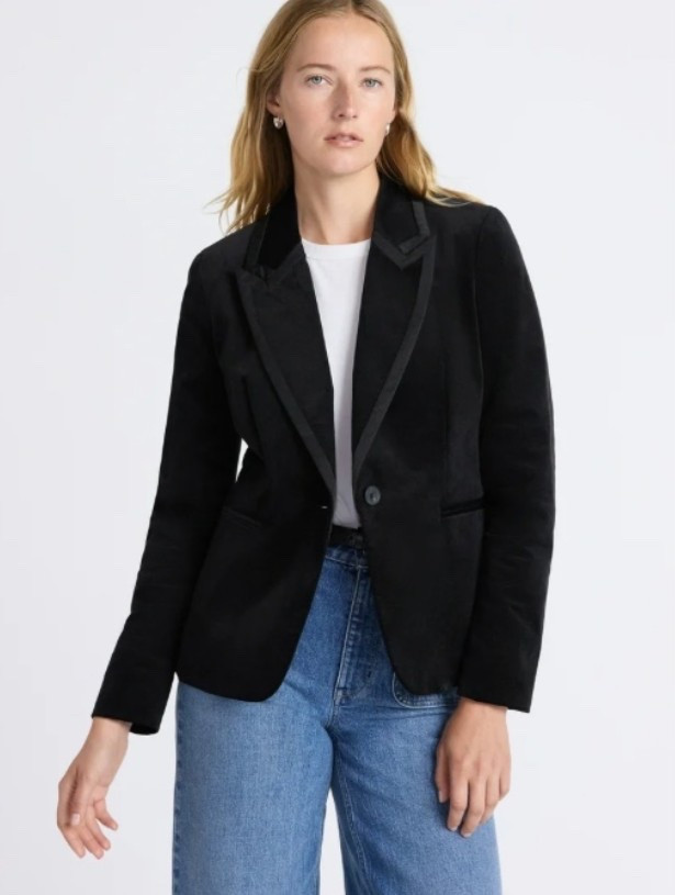 Velvet Blazer $39

#LTKFindsUnder50 #LTKParties #LTKHoliday