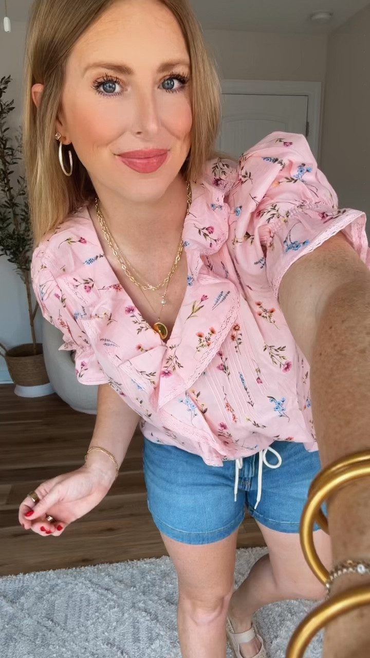Kohls outfit try on! Such a pretty pink floral print on this ruffle top! Wearing a size small. And these jean shorts have some stretch, tie waist and a 4.5 inch inseam  


@kohls #kohls #kohlspartner 

#LTKootd #LTKmomlife #LTKSaleAlert