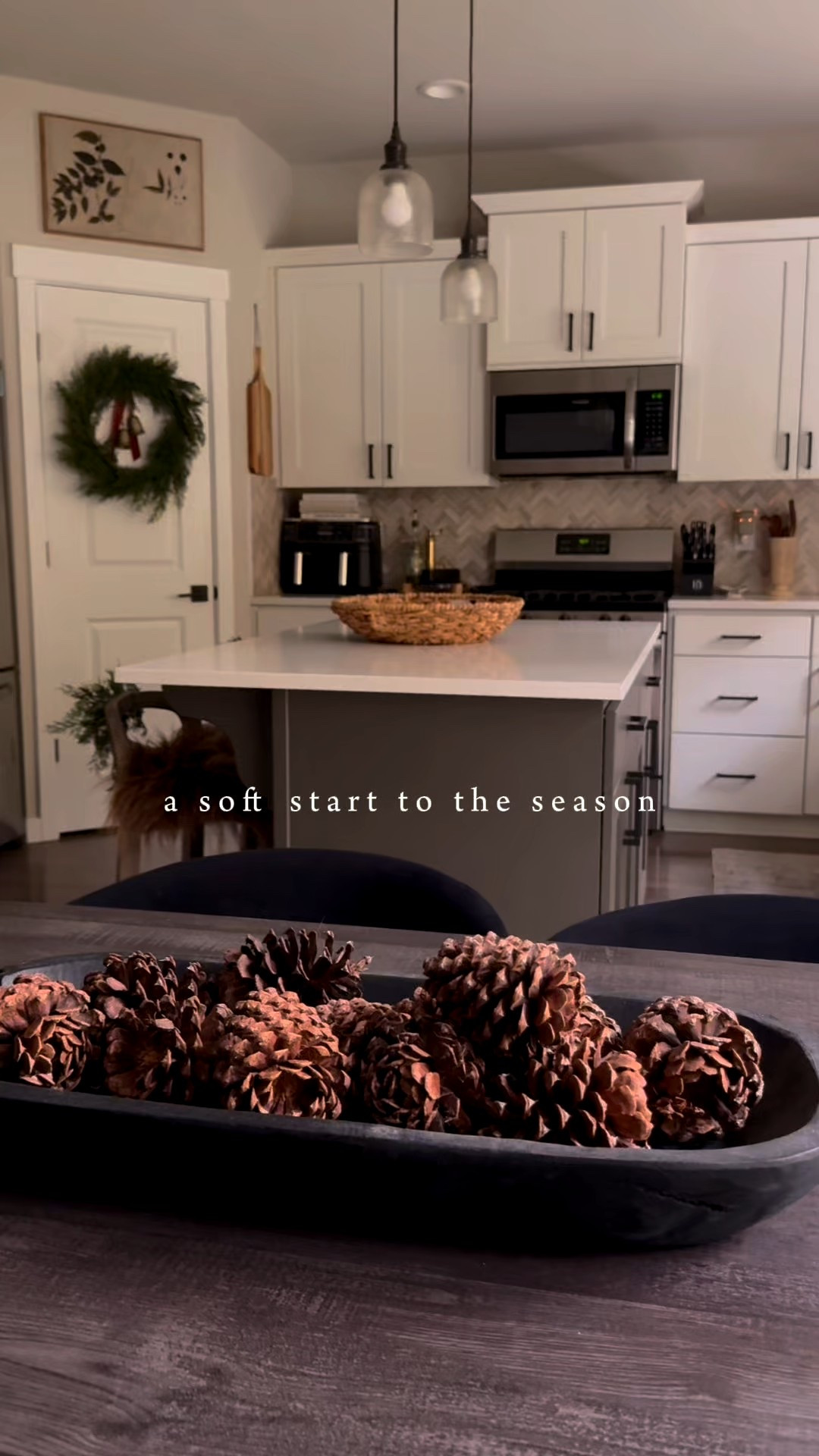 Christmas decor loading! 

#LTKHoliday #LTKHome #LTKSeasonal