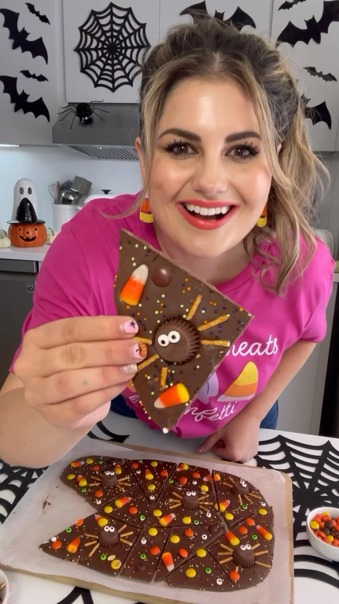 LEFTOVER HALLOWEEN CANDY BARK!  🕸️🩷 

Find this cutie in my cookbook Celebrating Every Day on Amazon!

Such is such a fun Halloween party dessert! Those cute little candy spiders are my absolute fave!

#LTKSeasonal #LTKfoodie #LTKmomlife