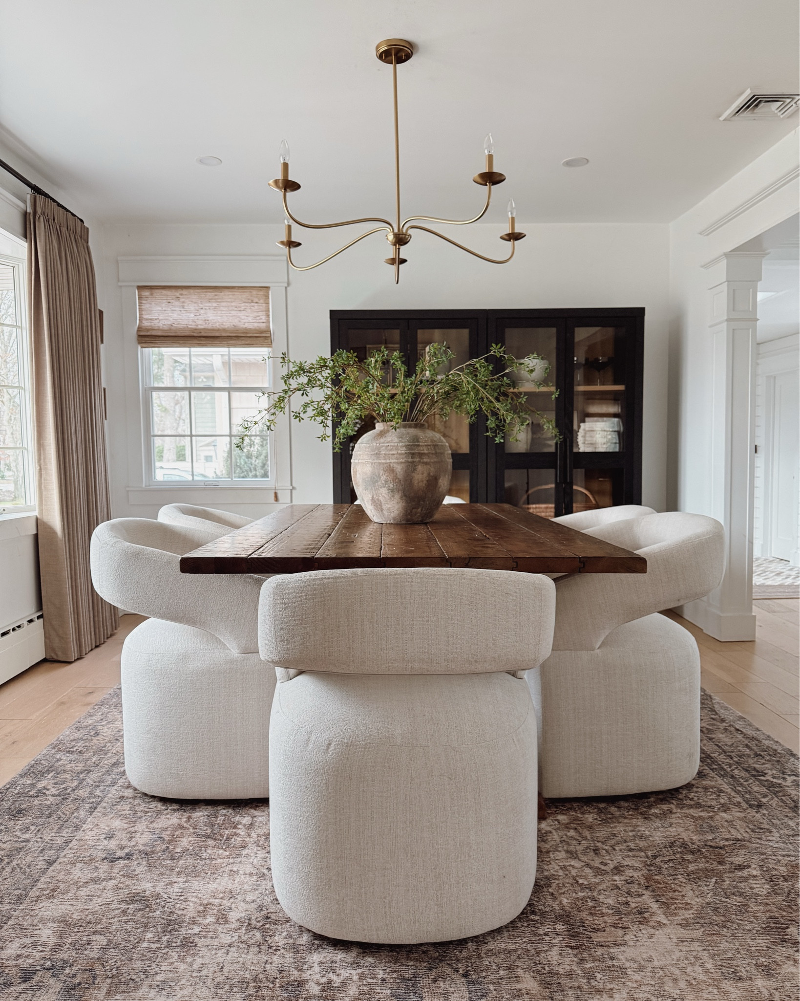 Organic modern dining room furniture and decor 🤎

dining chairs | cabinet | vase | artificial branches | chandelier | woven shades | shelf decor | area rug | dining table | drapes | lighting | entertainingg


#LTKSaleAlert #LTKHome #LTKvlog