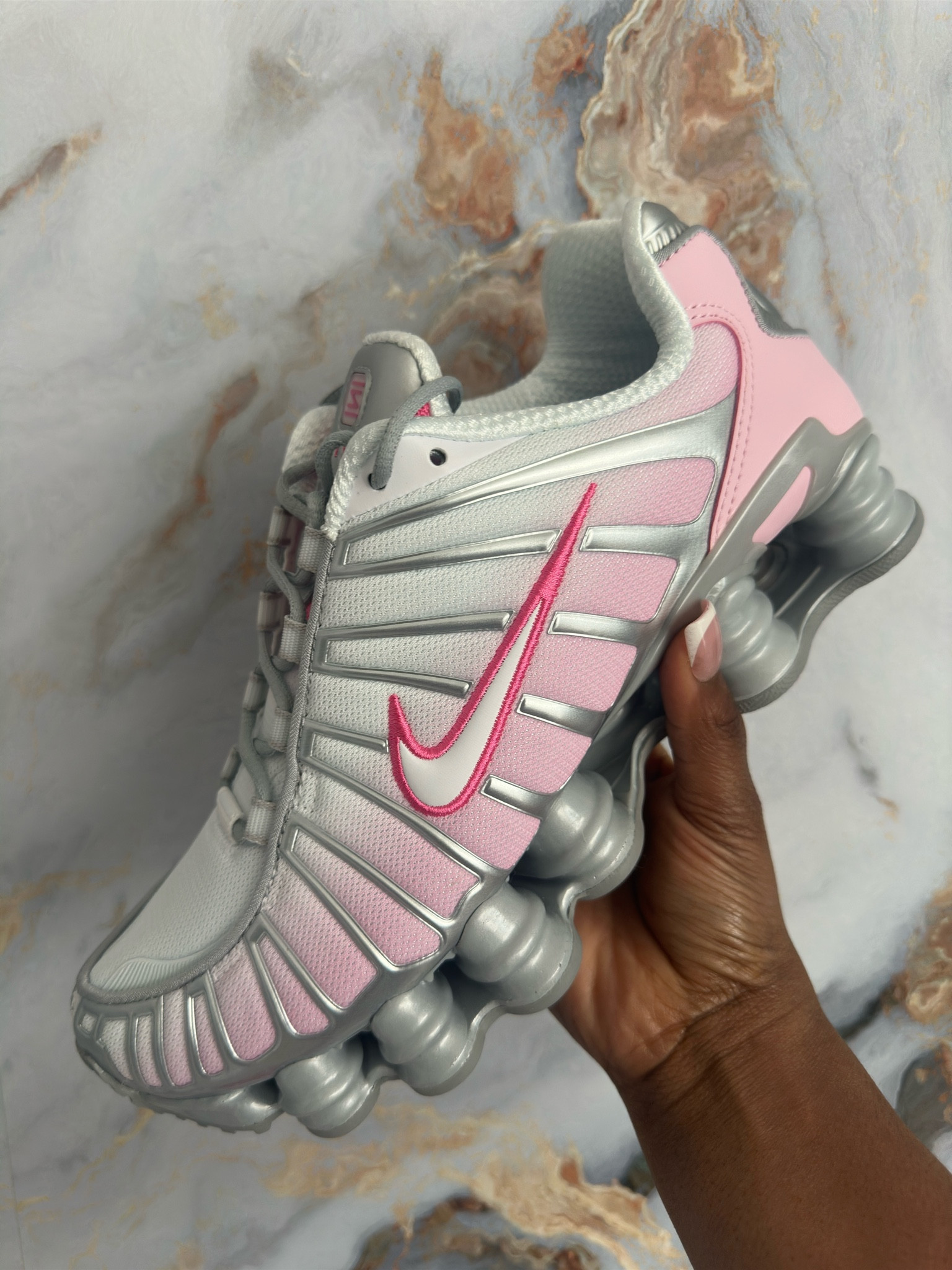 If I like it, I’ll buy it in every color! 
This color combination is amazing and perfect for Spring/Summer 

#LTKActive #LTKShoeCrush #LTKStyleTip